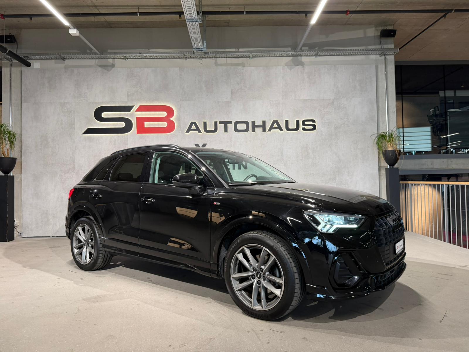 AUDI Q3 Sportback 35 TDI S line quattro S-tronic-image-0