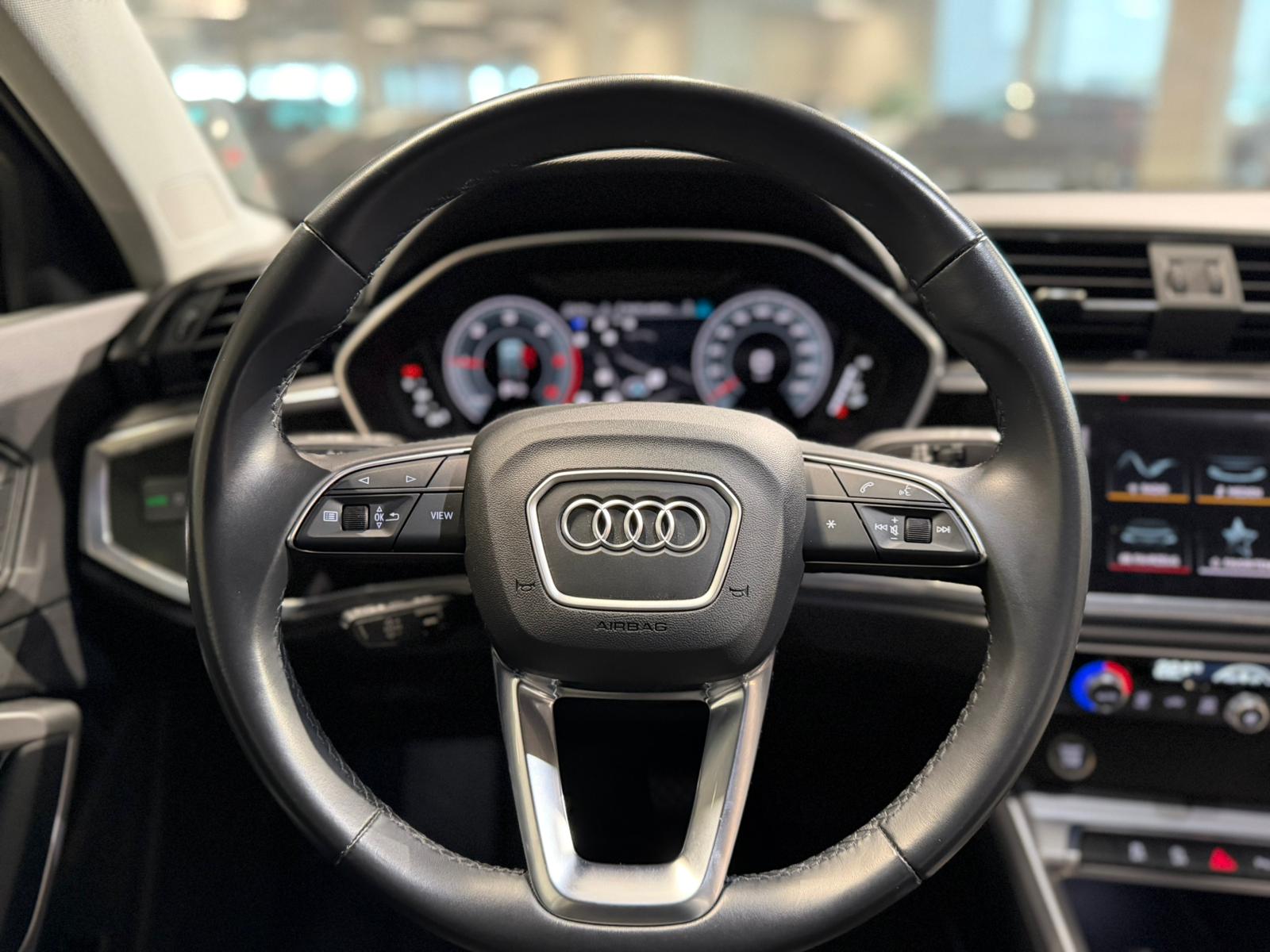 AUDI Q3 Sportback 35 TDI S line quattro S-tronic-image-16