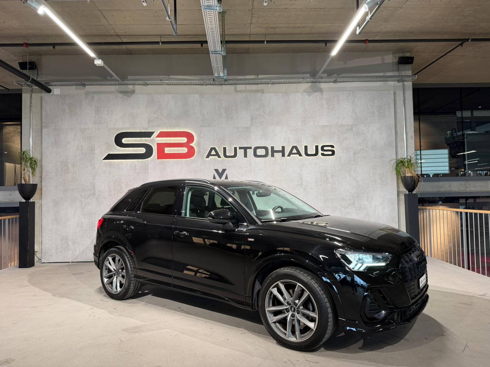AUDI Q3 Sportback 35 TDI S line quattro S-tronic-image-4
