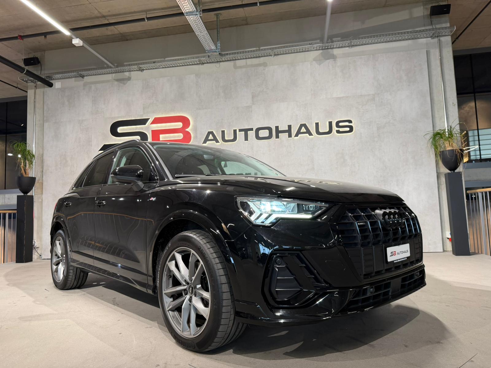 AUDI Q3 Sportback 35 TDI S line quattro S-tronic-image-1