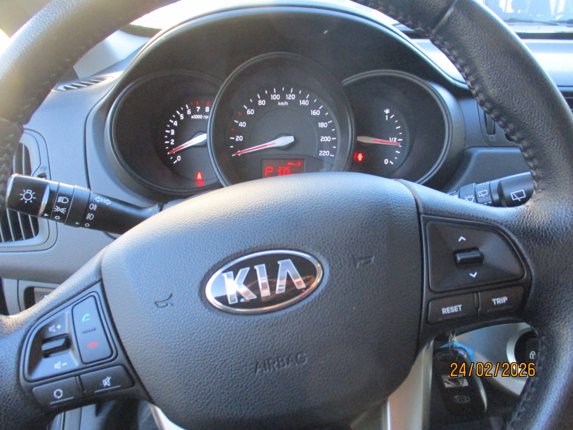 KIA Rio 1.4 CVVT Style Automatic-image-6