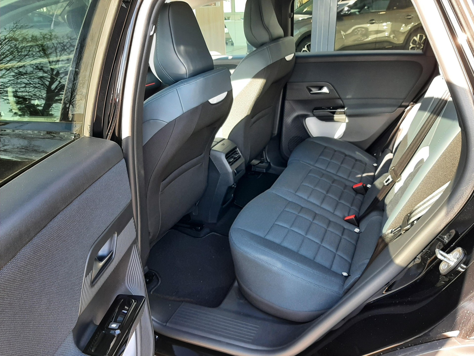 CITROEN e-C5 Aircross Plus-image-7