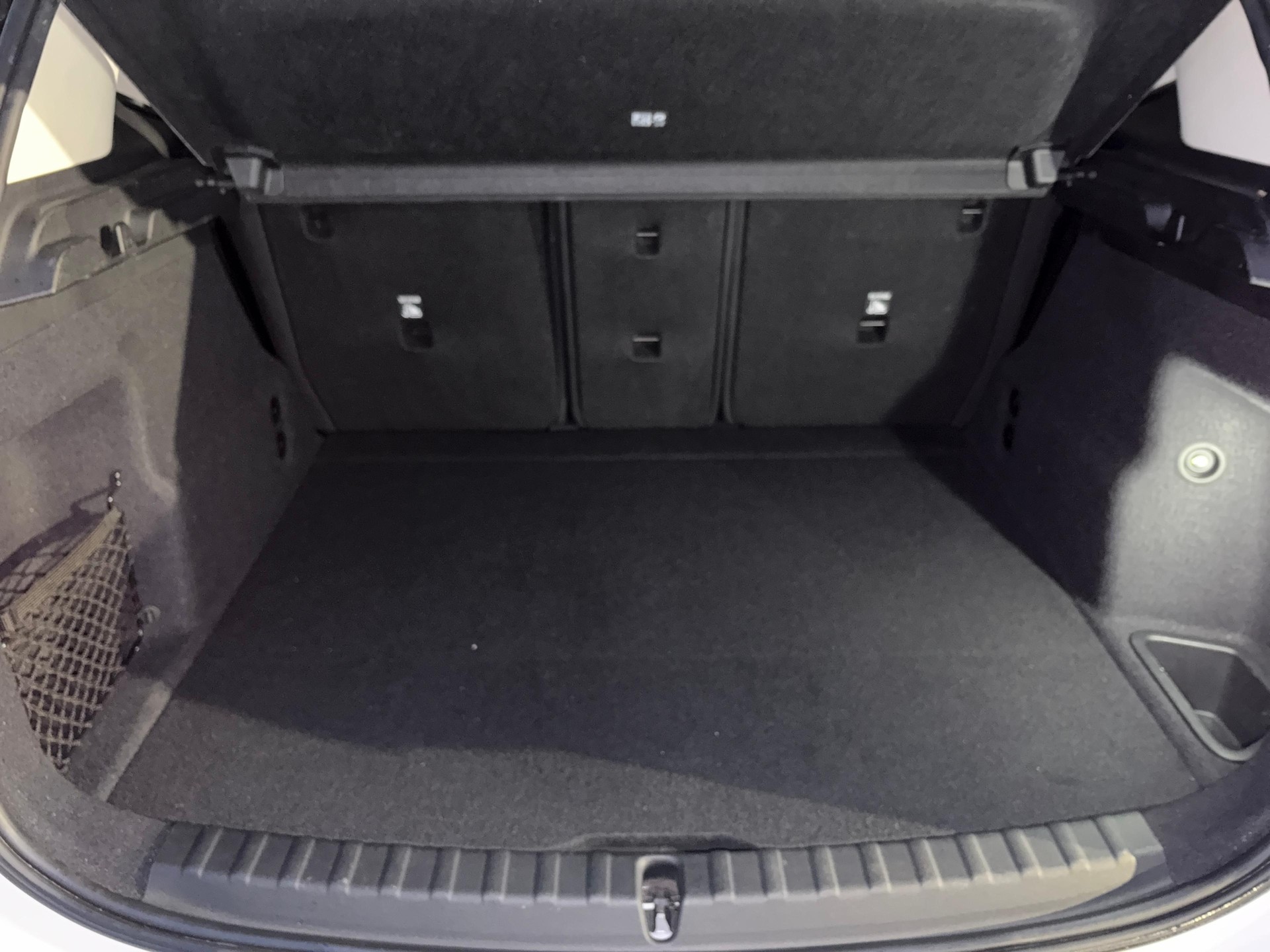 BMW 218d Active Tourer-image-14