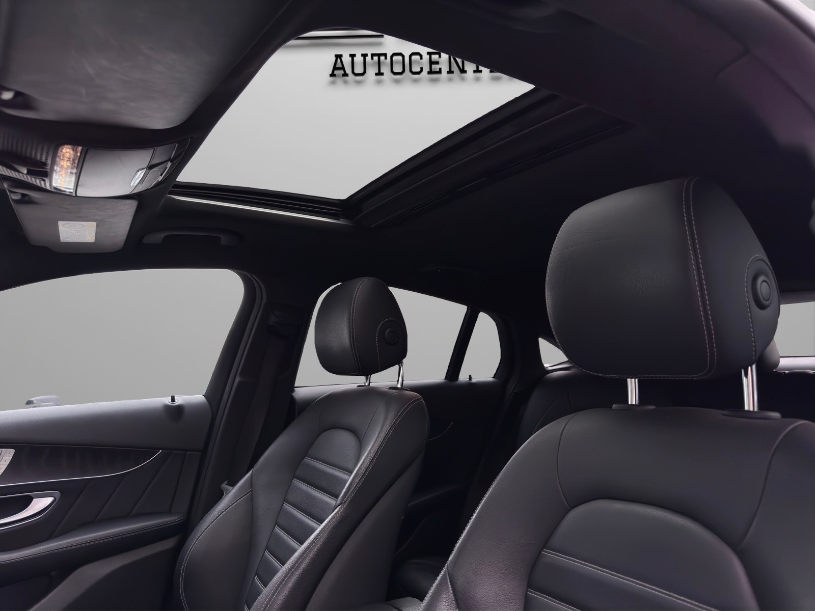 MERCEDES-BENZ GLC Coupé 250 AMG Line 4Matic 9G-Tronic-image-12