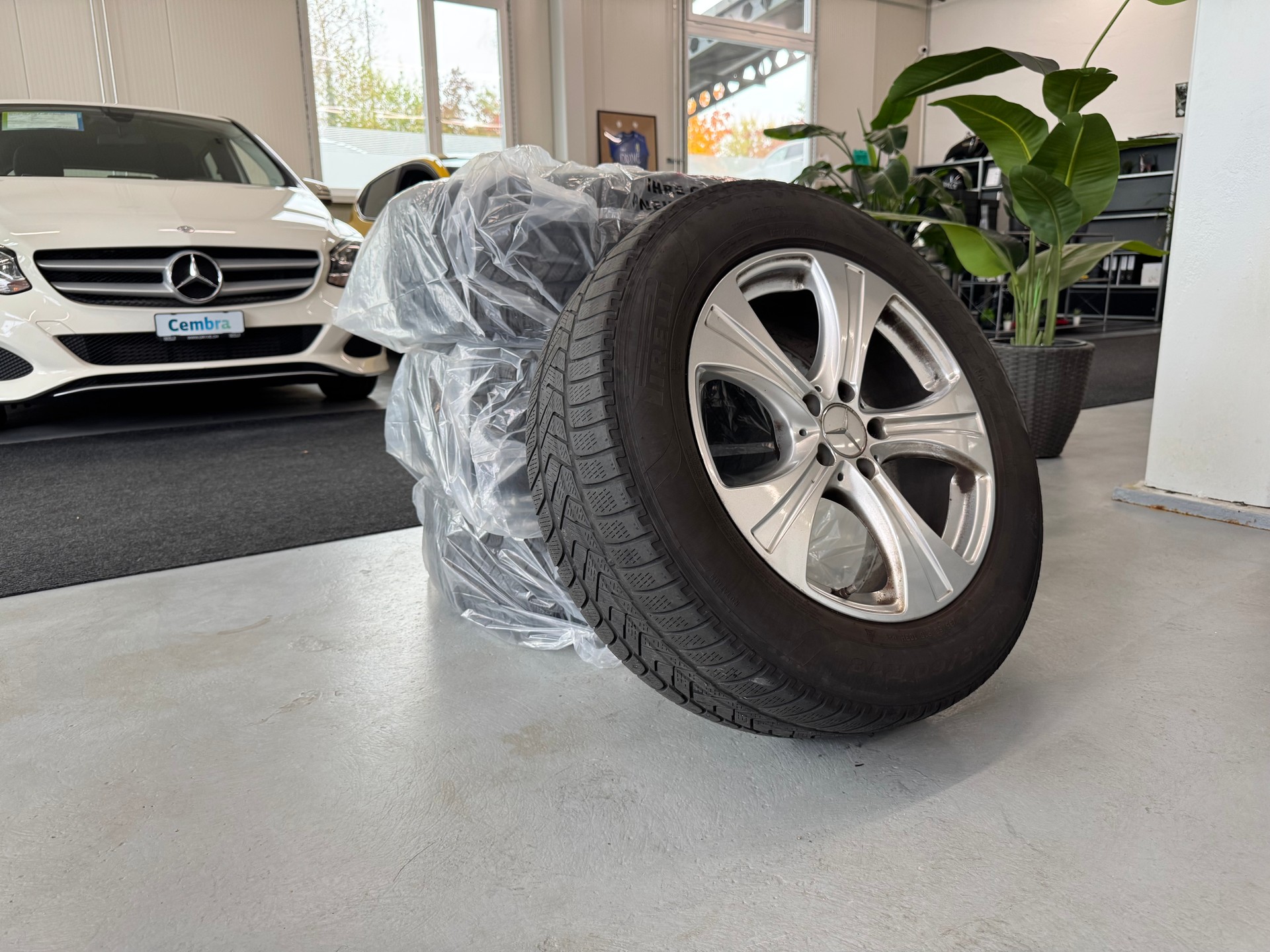 MERCEDES-BENZ GLC Coupé 250 AMG Line 4Matic 9G-Tronic-image-23