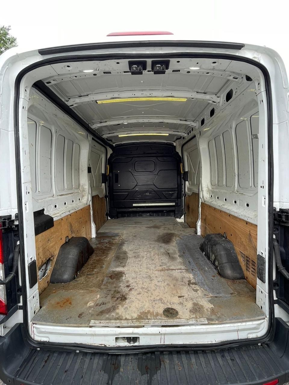 FORD Transit Van 350 L2 Ambiente 2.0 TDCi 170 RWD-image-11