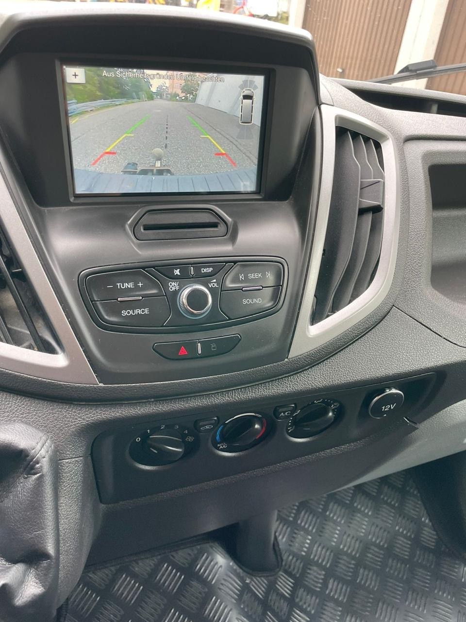 FORD Transit Van 350 L2 Ambiente 2.0 TDCi 170 RWD-image-8