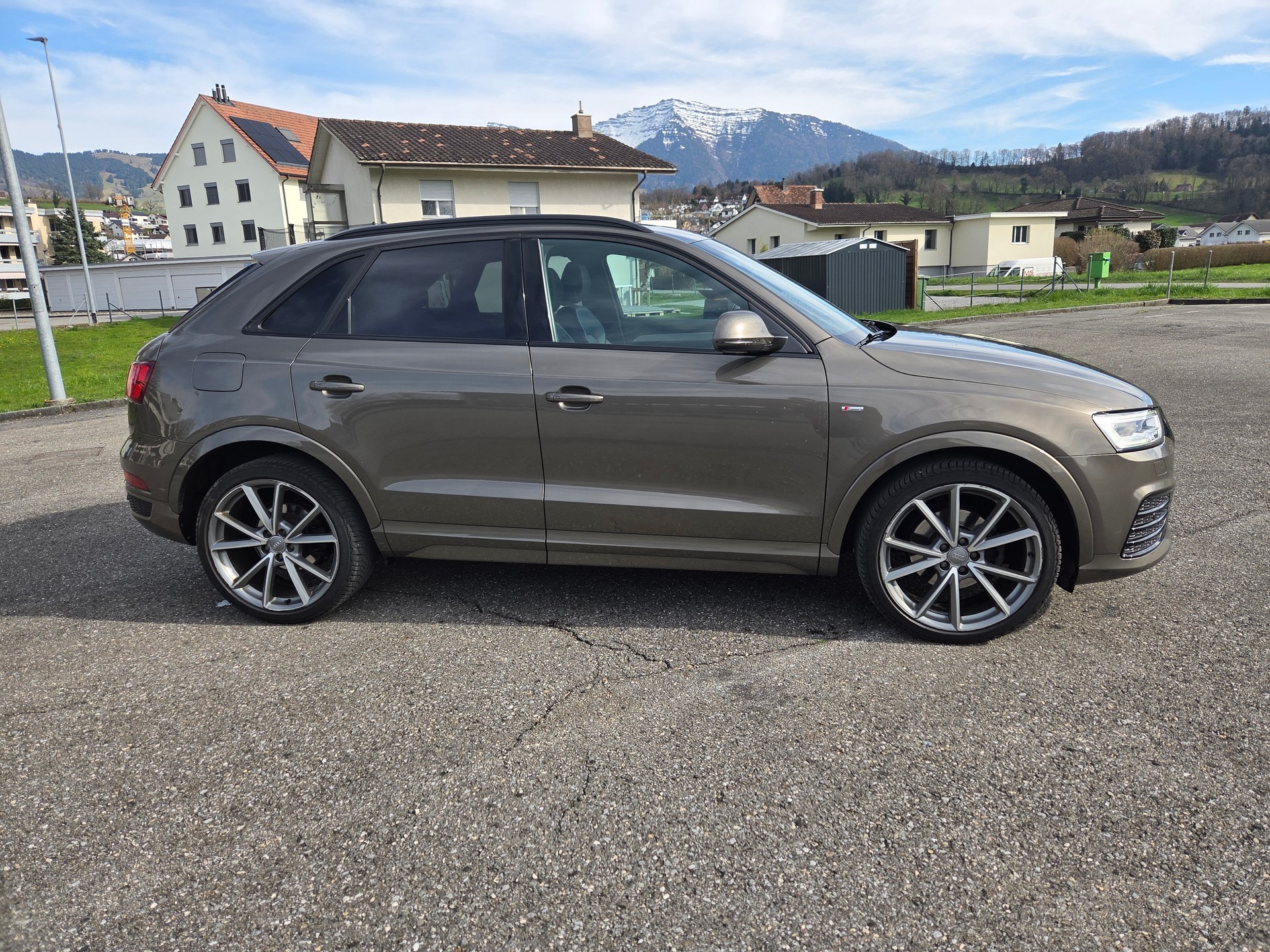 AUDI Q3 2.0 TDI sport quattro S-tronic-image-3