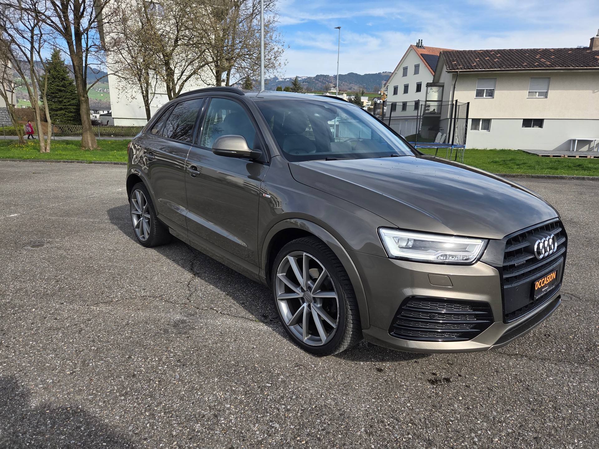 AUDI Q3 2.0 TDI sport quattro S-tronic-image-2