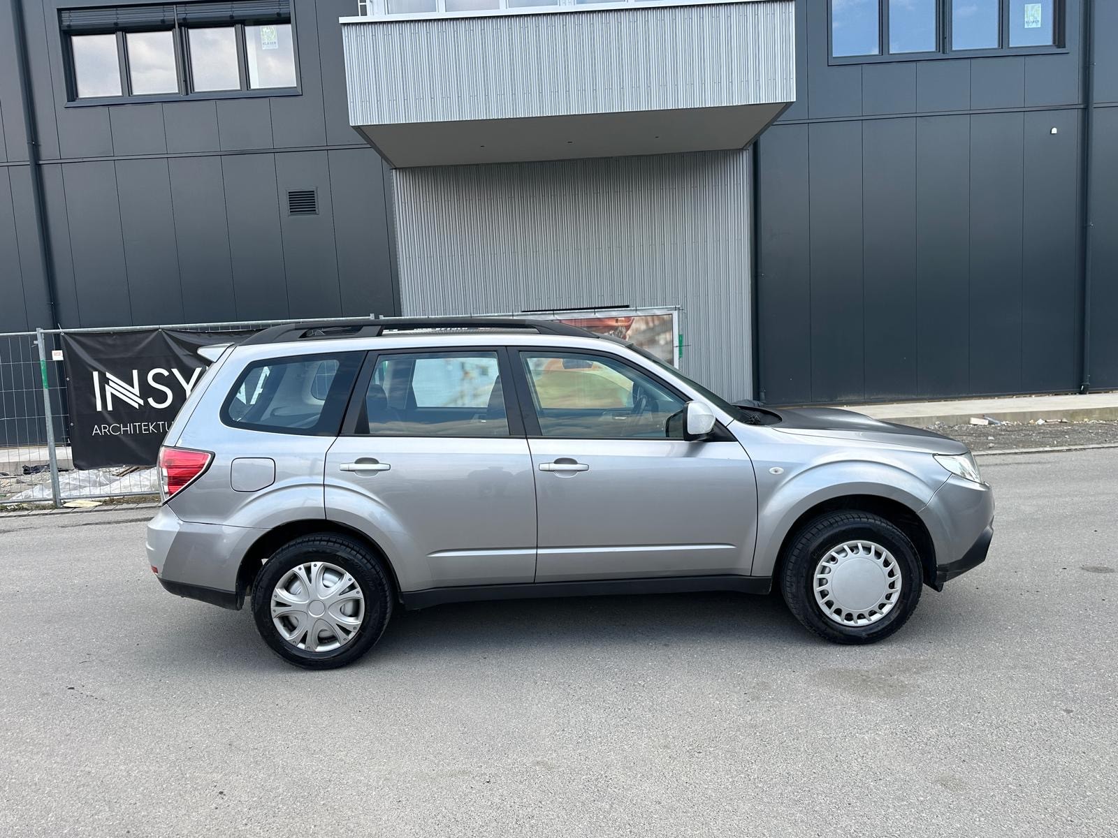 SUBARU Forester 2.0D XS Limited-image-7