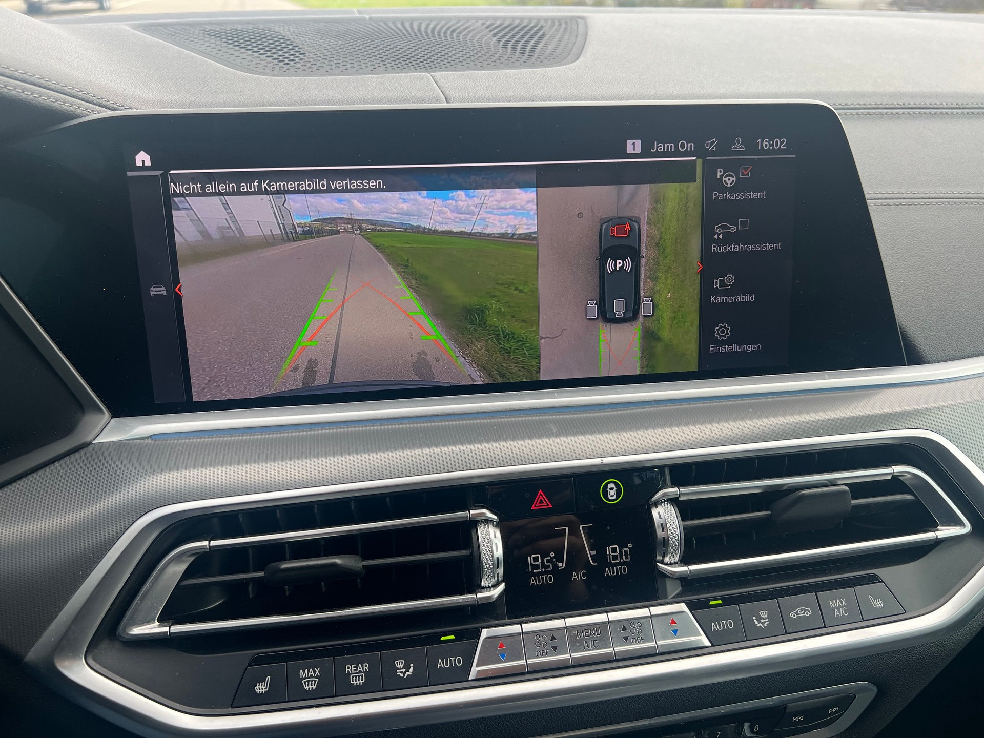 BMW X5 xDrive45e xLine Steptronic-image-24
