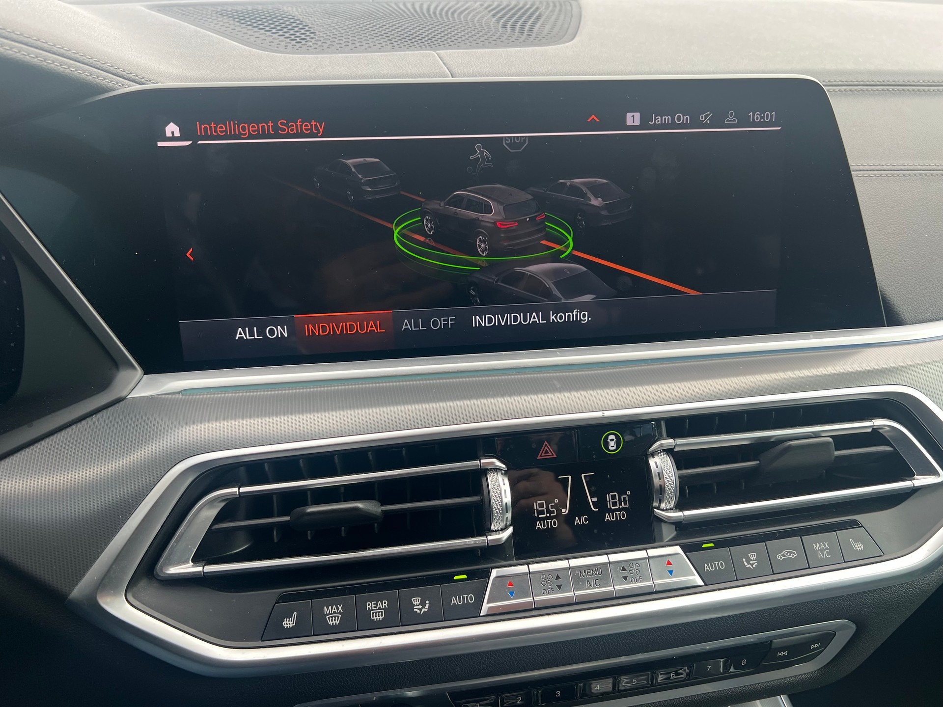 BMW X5 xDrive45e xLine Steptronic-image-23