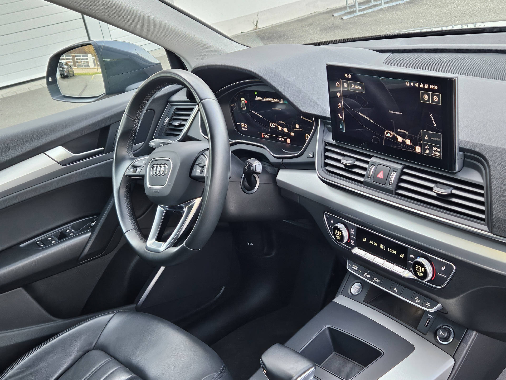 AUDI Q5 2.0 40 TDI quattro S-Tronic * 8- fach bereit * Frisch ab MFK *-image-14
