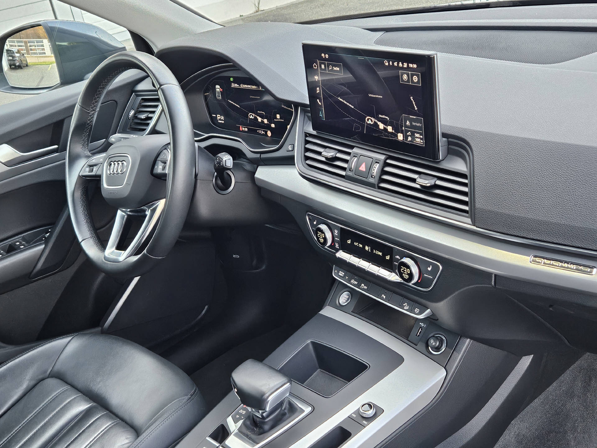 AUDI Q5 2.0 40 TDI quattro S-Tronic * 8- fach bereit * Frisch ab MFK *-image-24