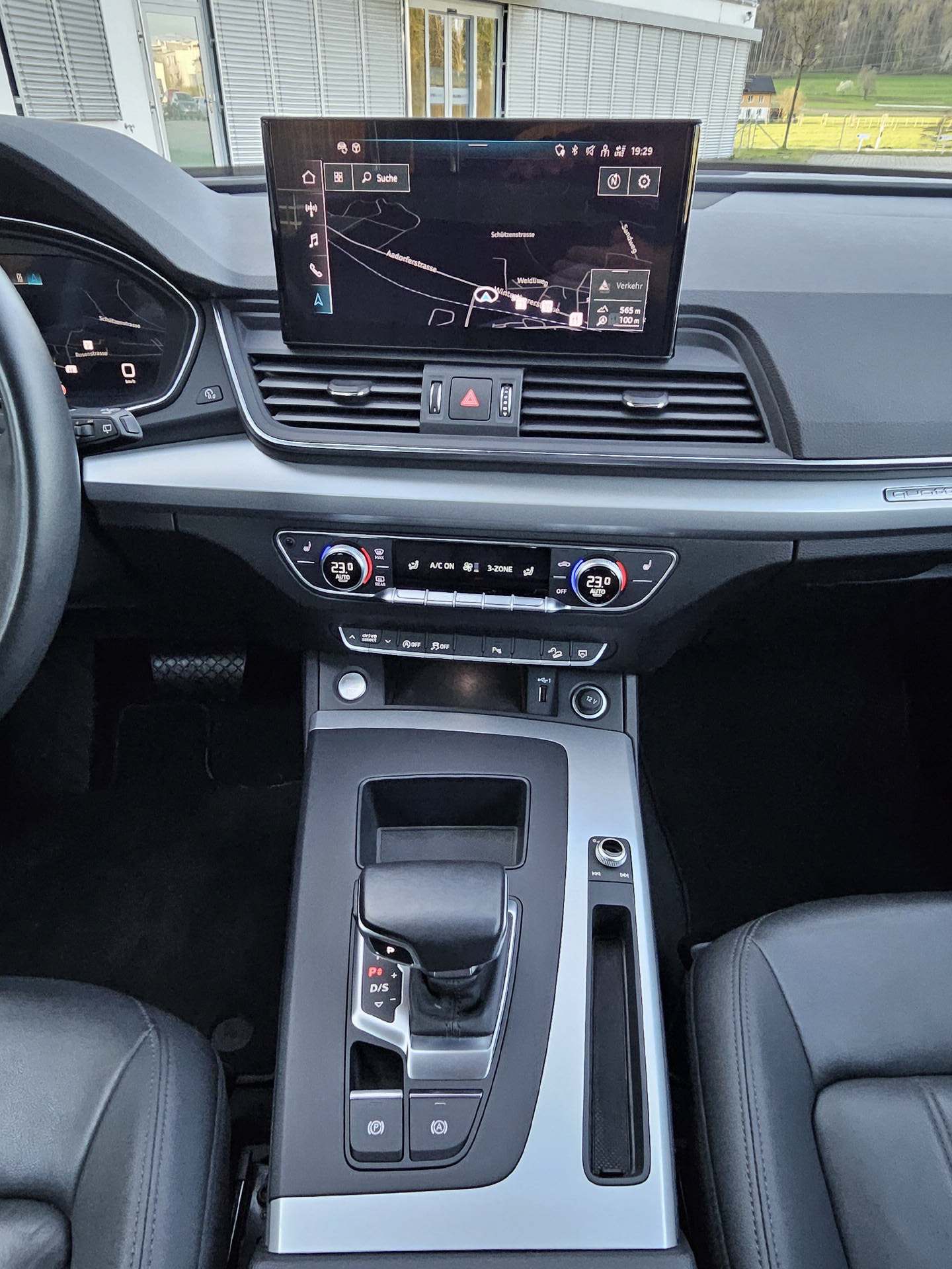 AUDI Q5 2.0 40 TDI quattro S-Tronic * 8- fach bereit * Frisch ab MFK *-image-15
