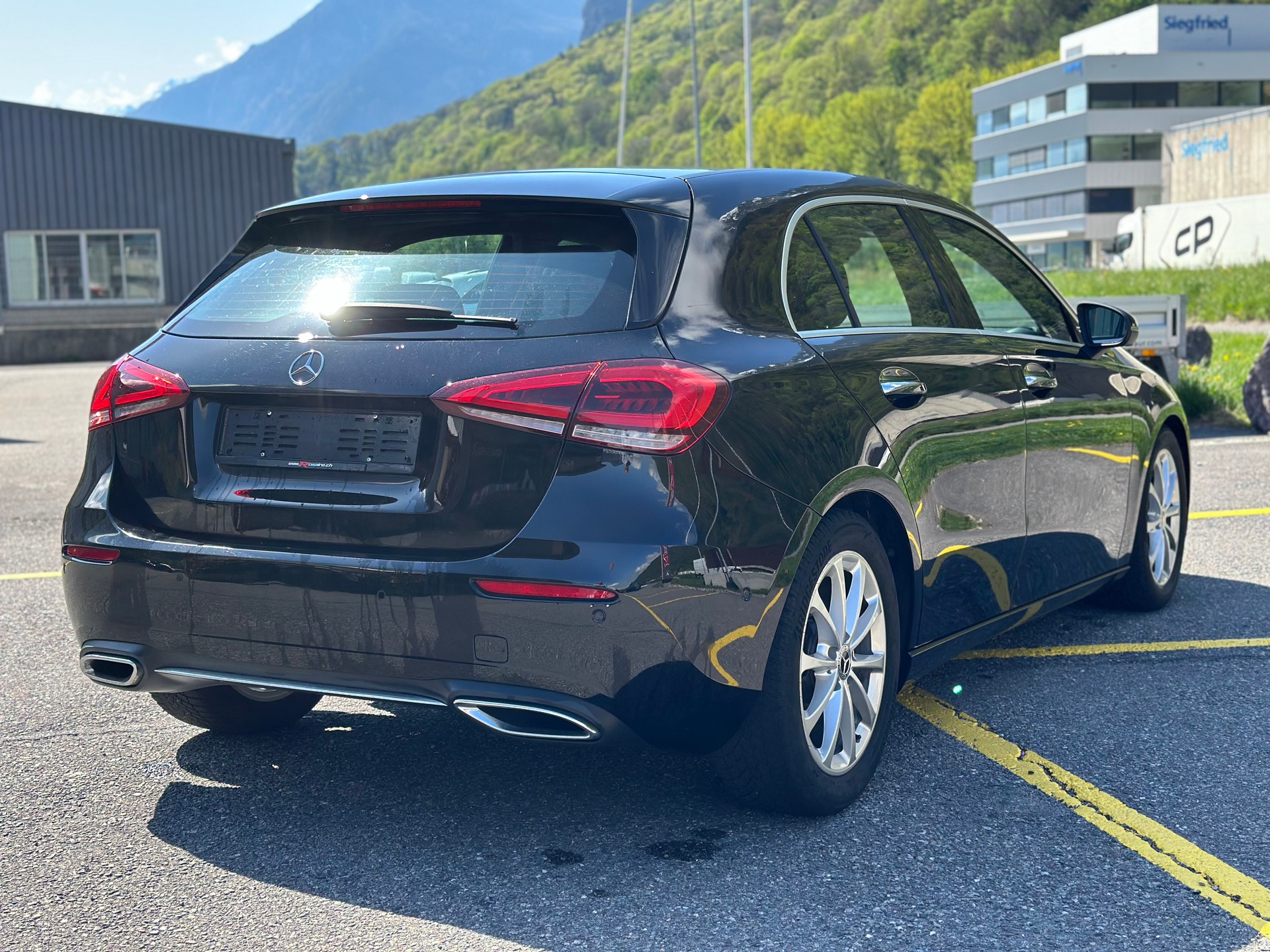 MERCEDES-BENZ A 180 Edition-image-8