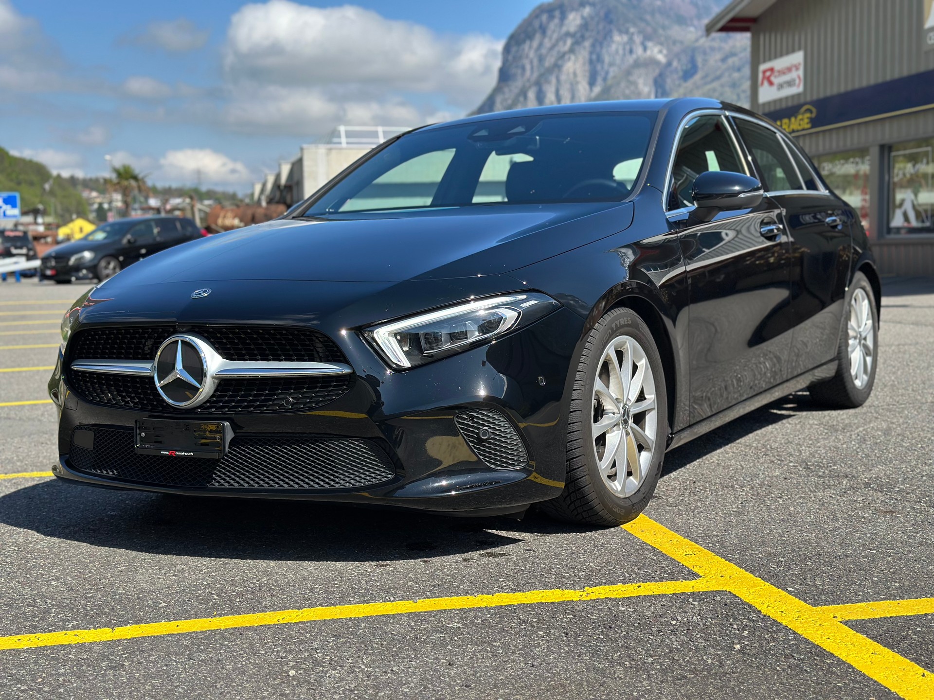 MERCEDES-BENZ A 180 Edition-image-2