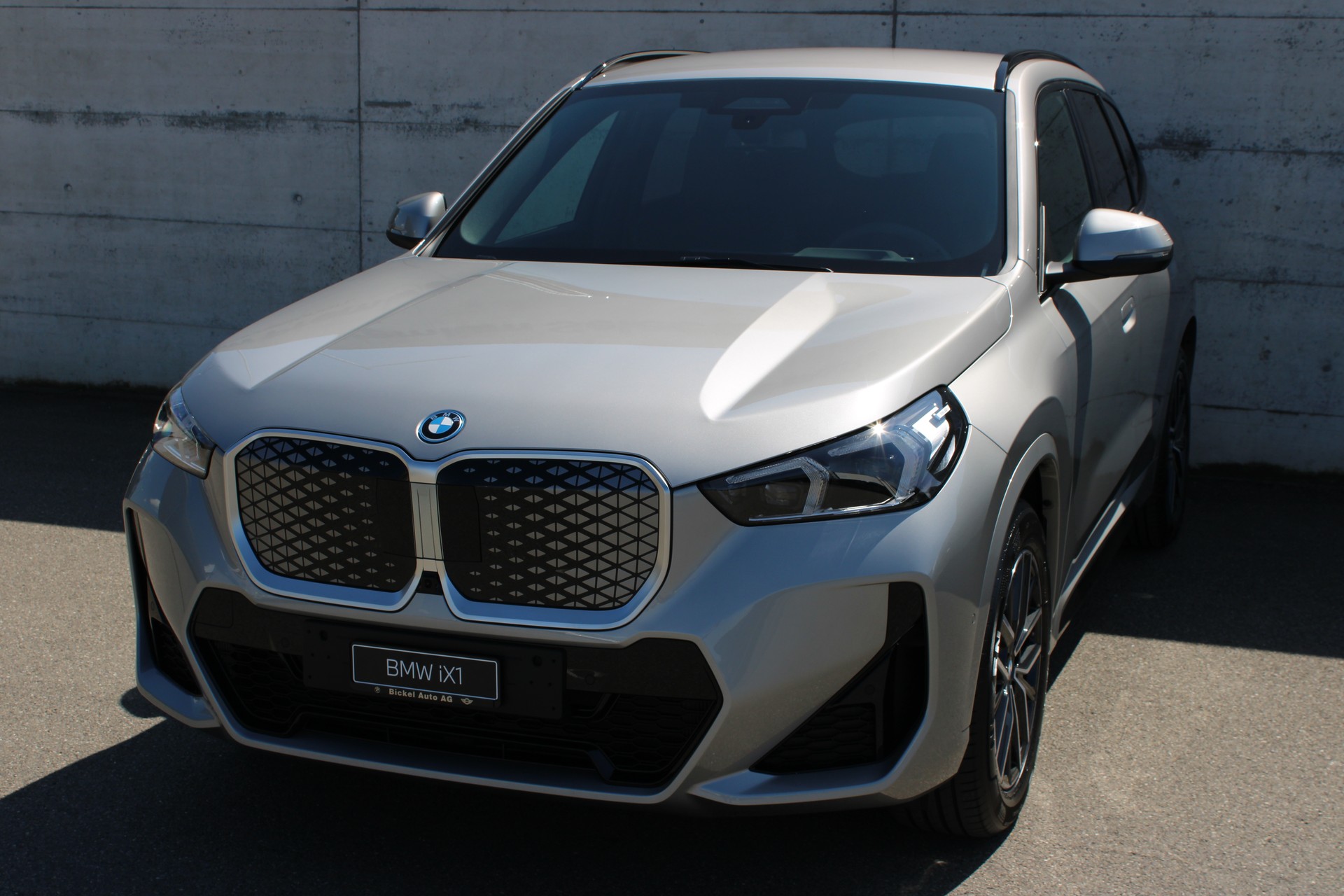 BMW iX1 xDrive 30 M Sport-image-5