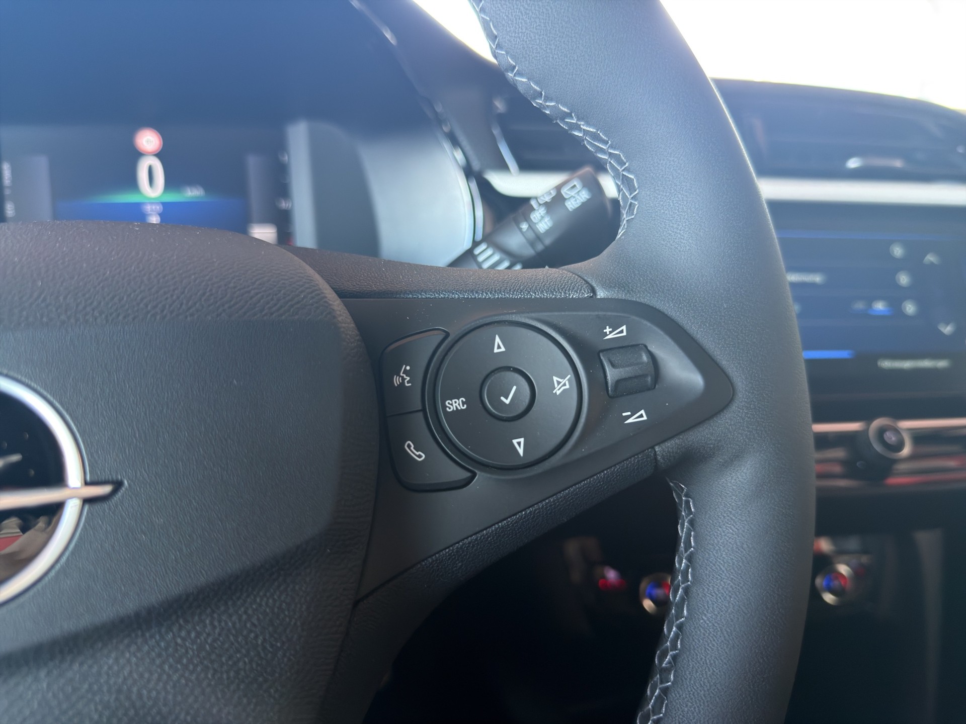 OPEL Corsa-e 156 GS Pack Winter-image-38