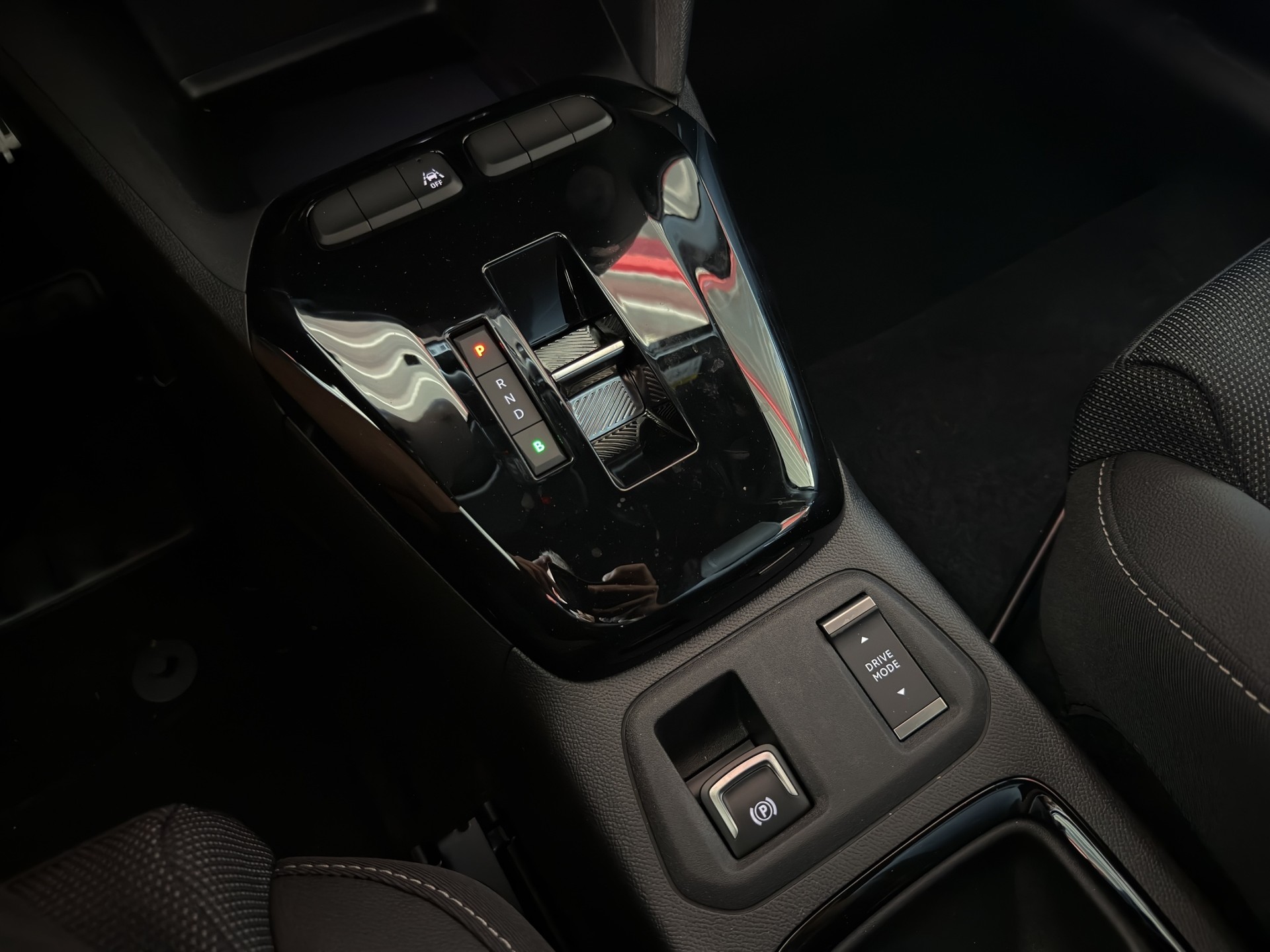 OPEL Corsa-e 156 GS Pack Winter-image-31