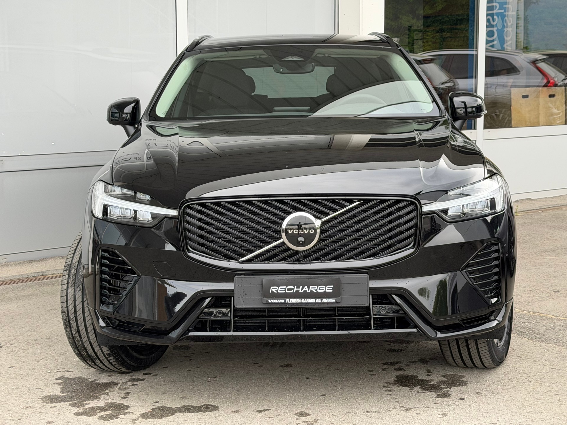 VOLVO XC60 T6 eAWD Plus Dark Geartronic-image-18