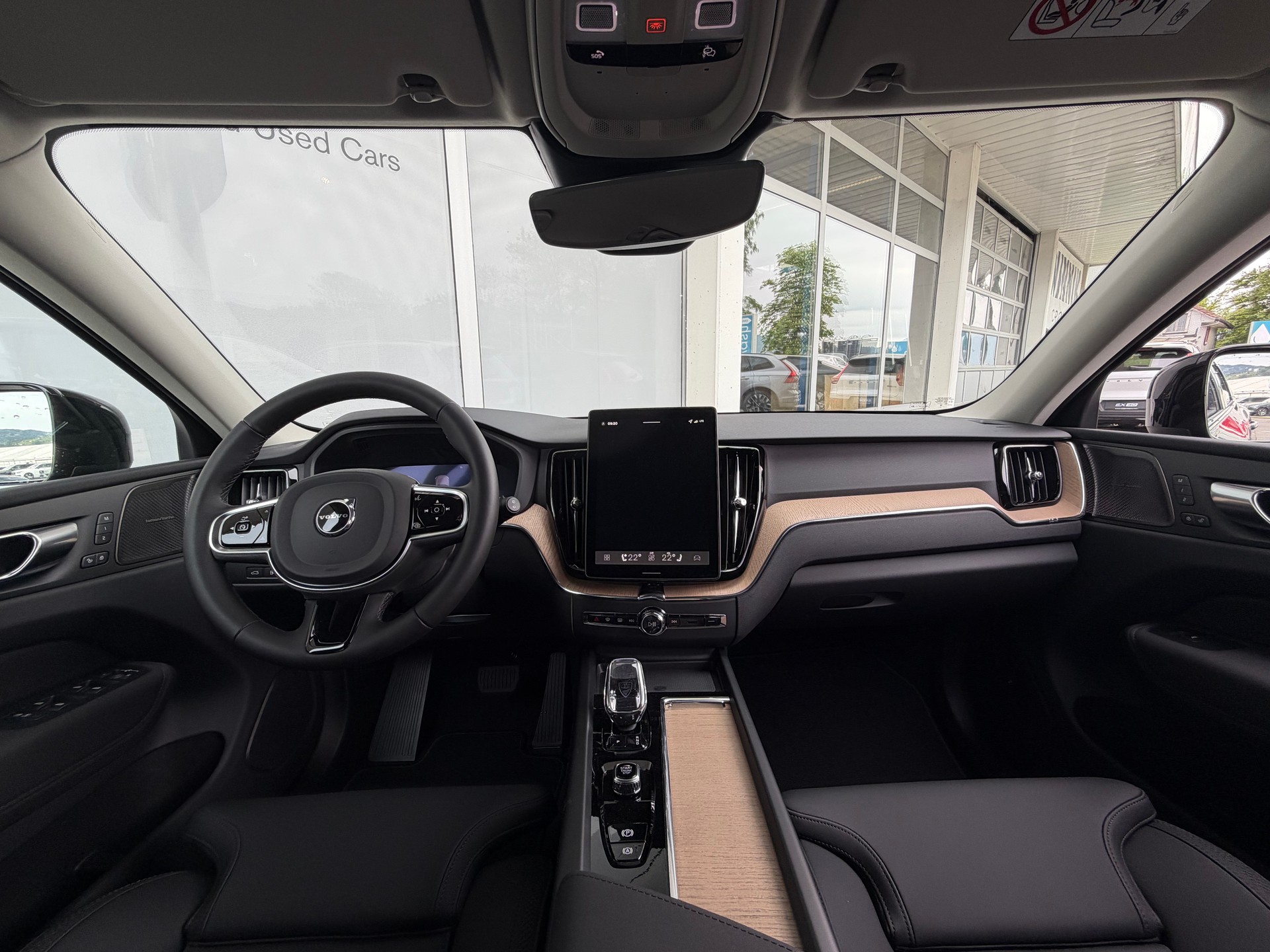 VOLVO XC60 T6 eAWD Plus Dark Geartronic-image-8