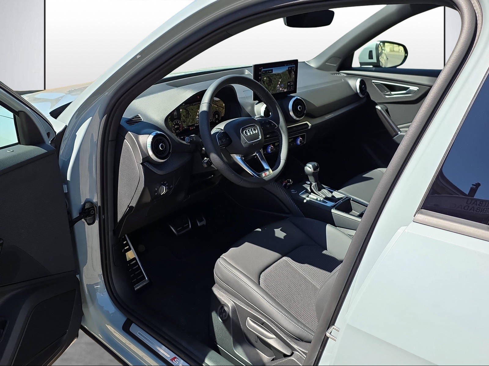 AUDI Q2 40 TFSI S line Attraction quattro S-tronic-image-5