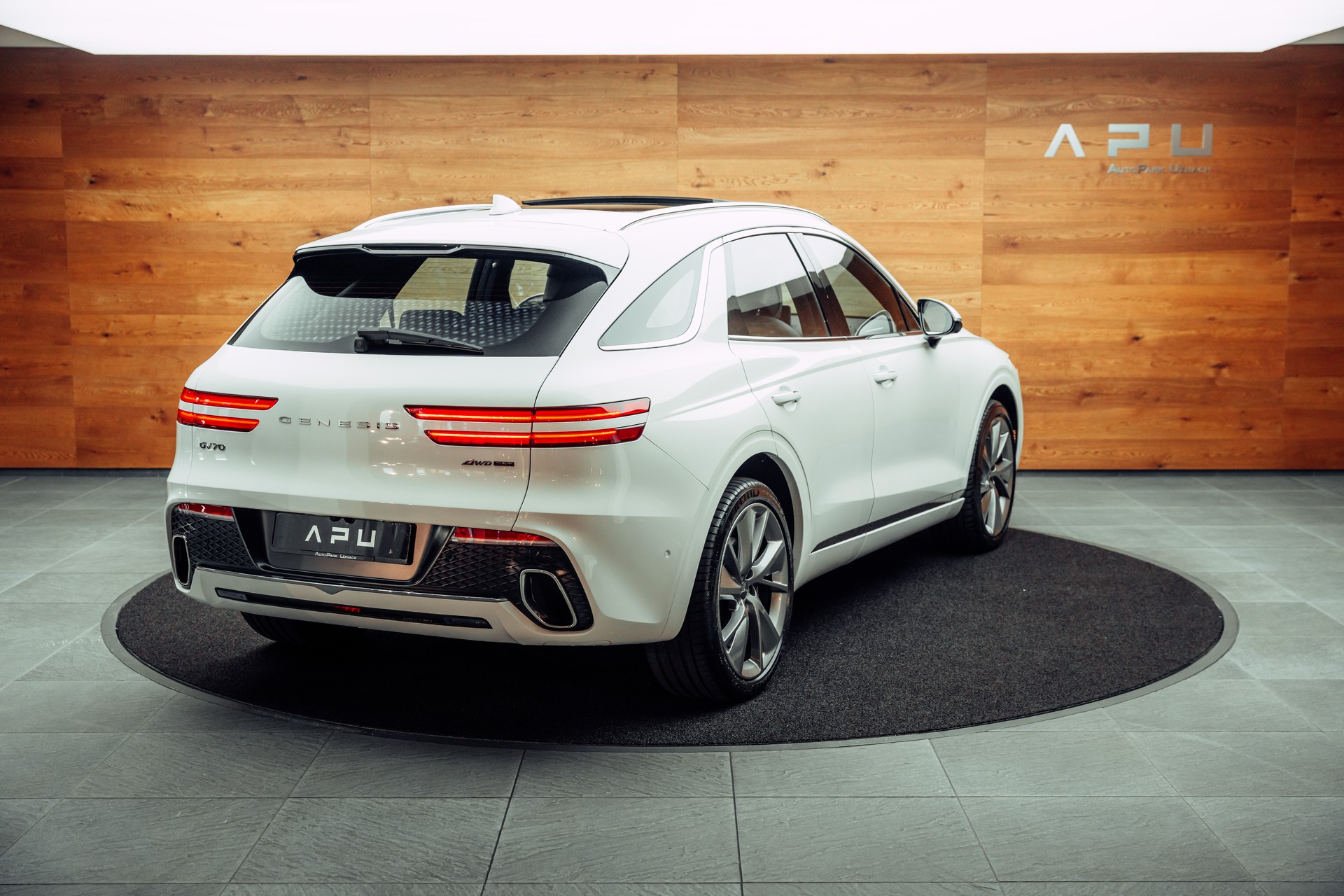 GENESIS GV70 2.5 TGDI Luxury AT8 AWD-image-1