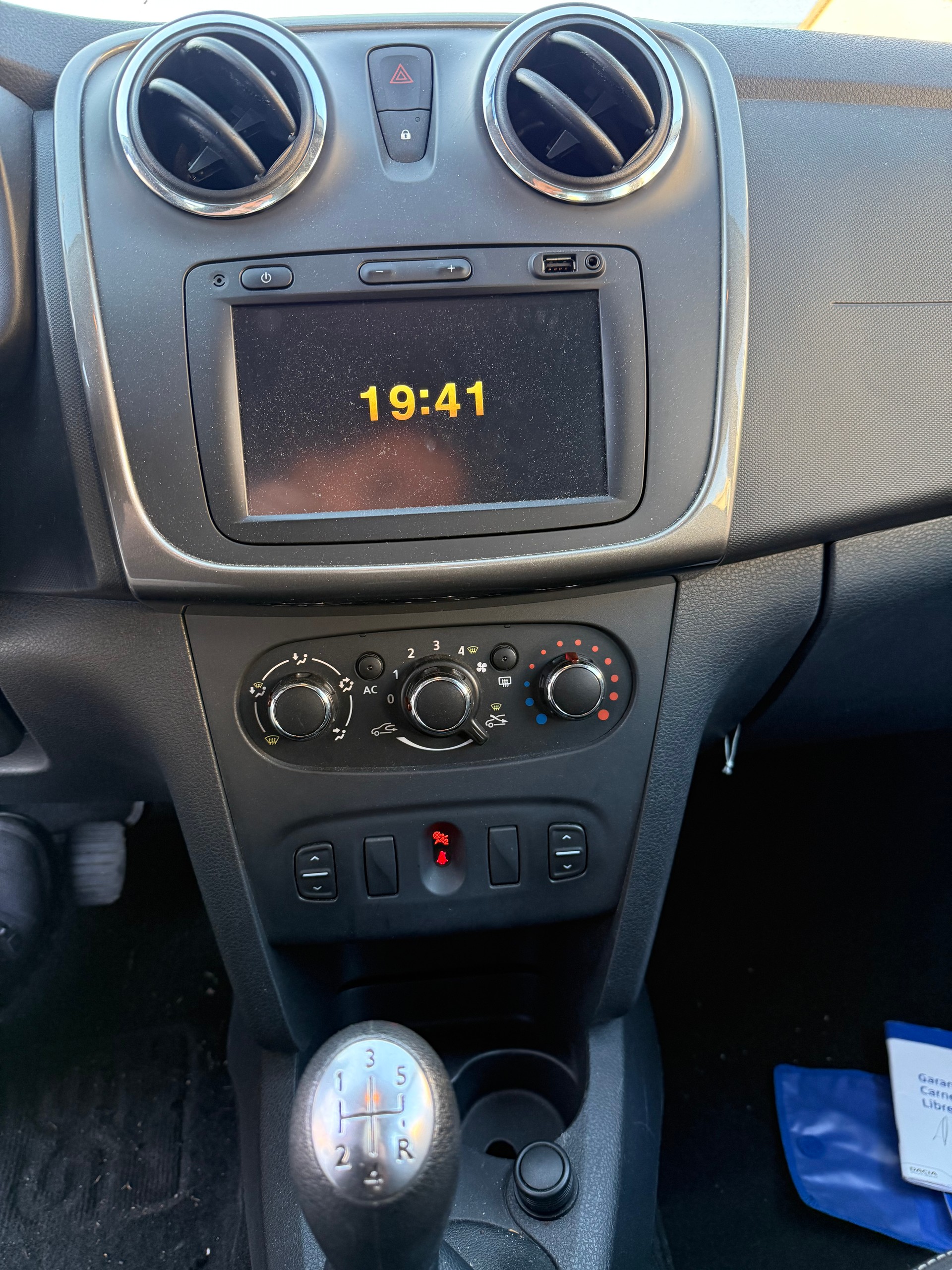 DACIA Sandero Tce 90 Ambiance-image-10