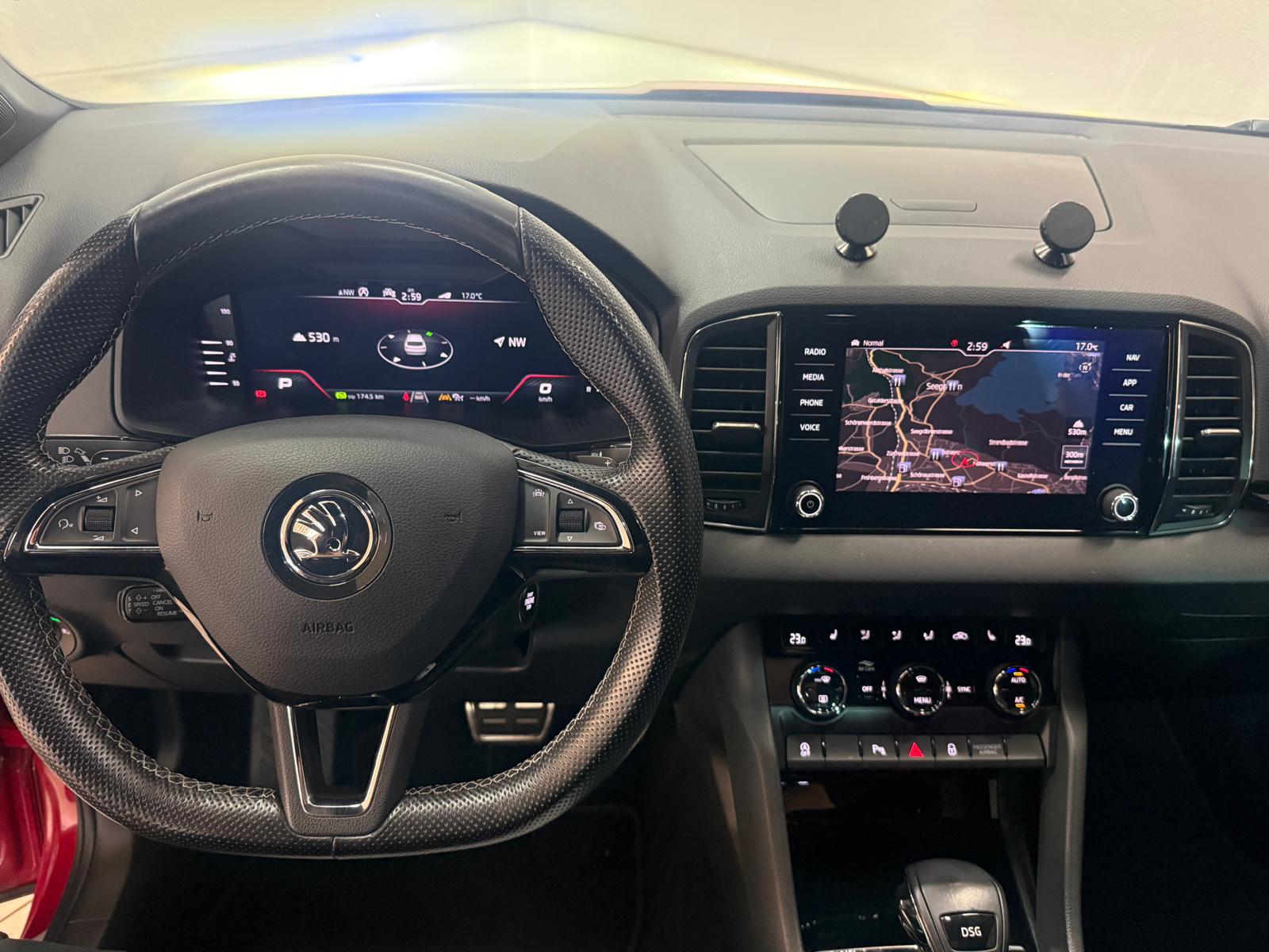 SKODA Karoq 1.5 TSI ACT SportLine DSG-image-6