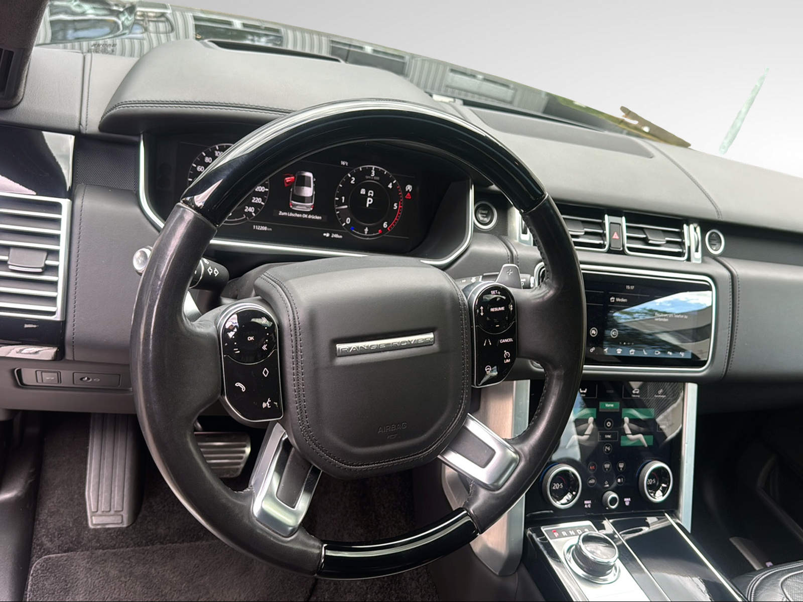 LAND ROVER Range Rover 4.4 SDV8 Autobiography Automatic-image-17