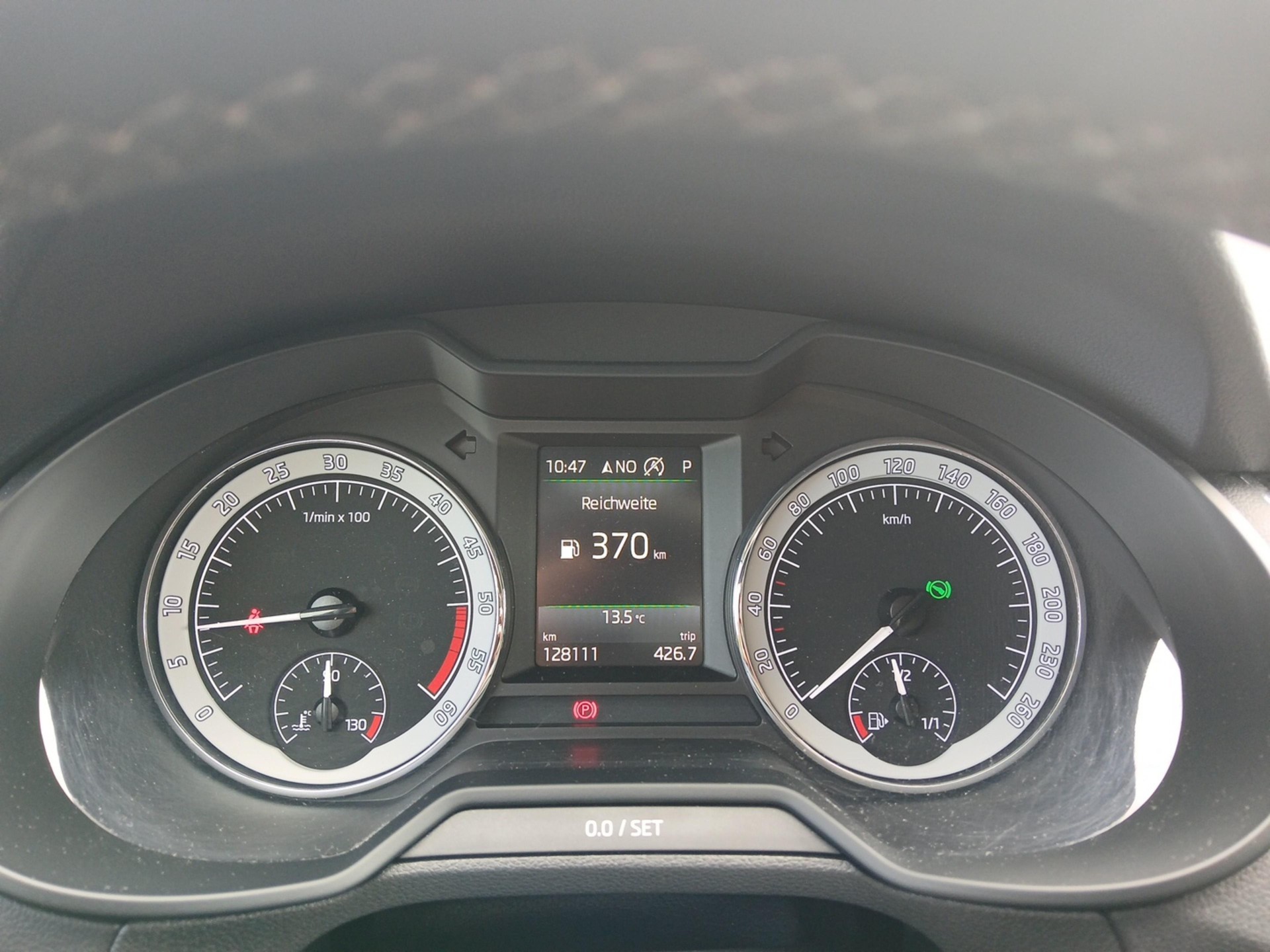 SKODA Octavia Scout 2.0 TDI 184 4x4 DSG-image-14