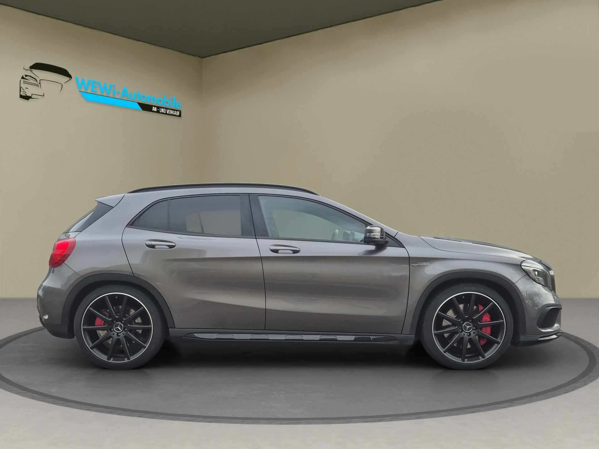 MERCEDES-BENZ GLA 45 AMG 4Matic 7G-DCT-image-1
