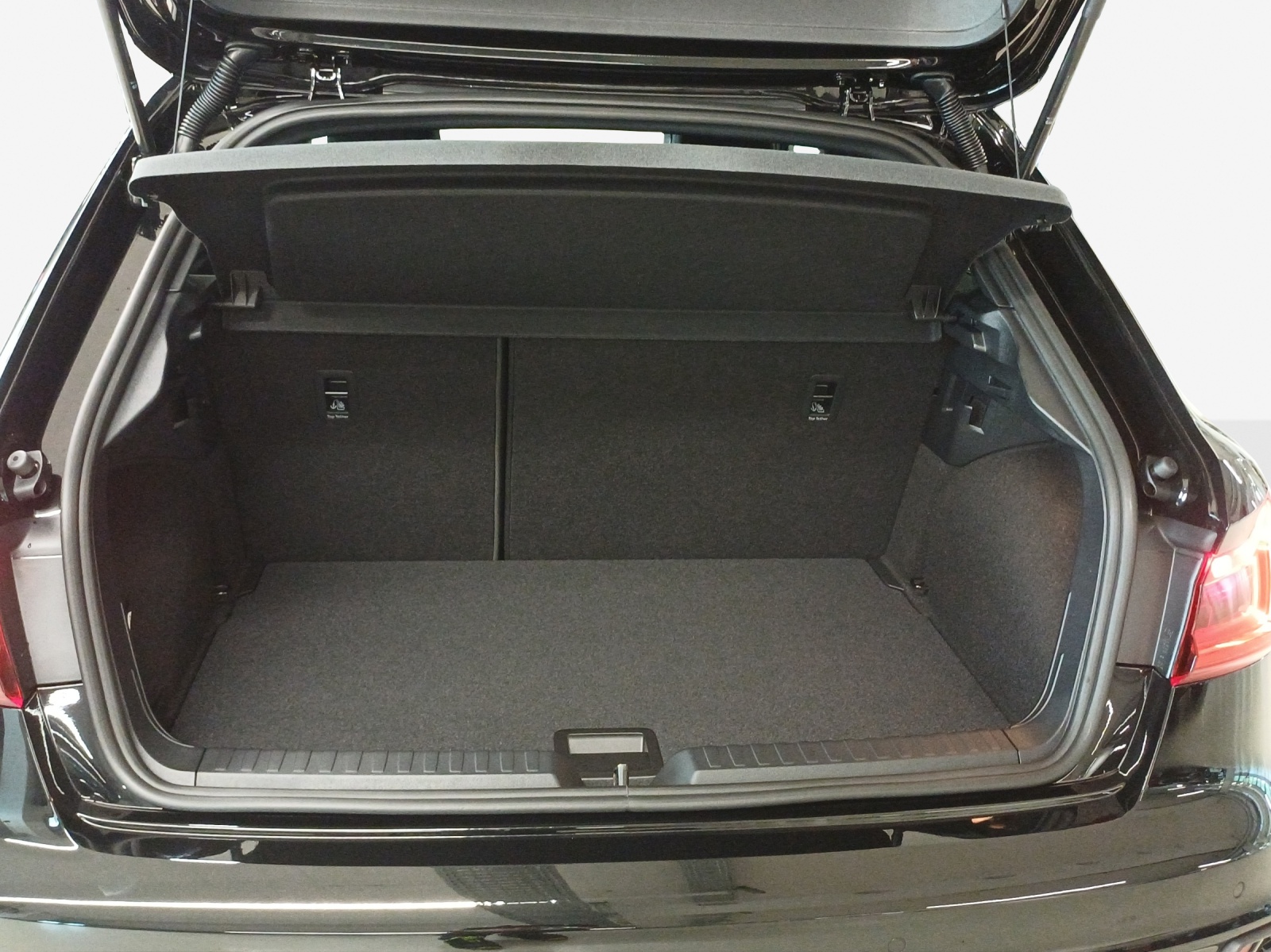 AUDI A1 Sportback 30 TFSI S Line Attraction S-tronic-image-12