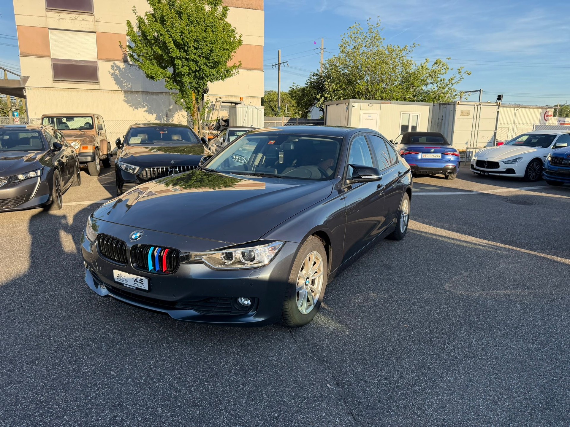 BMW 318d Steptronic-showroom-element-1