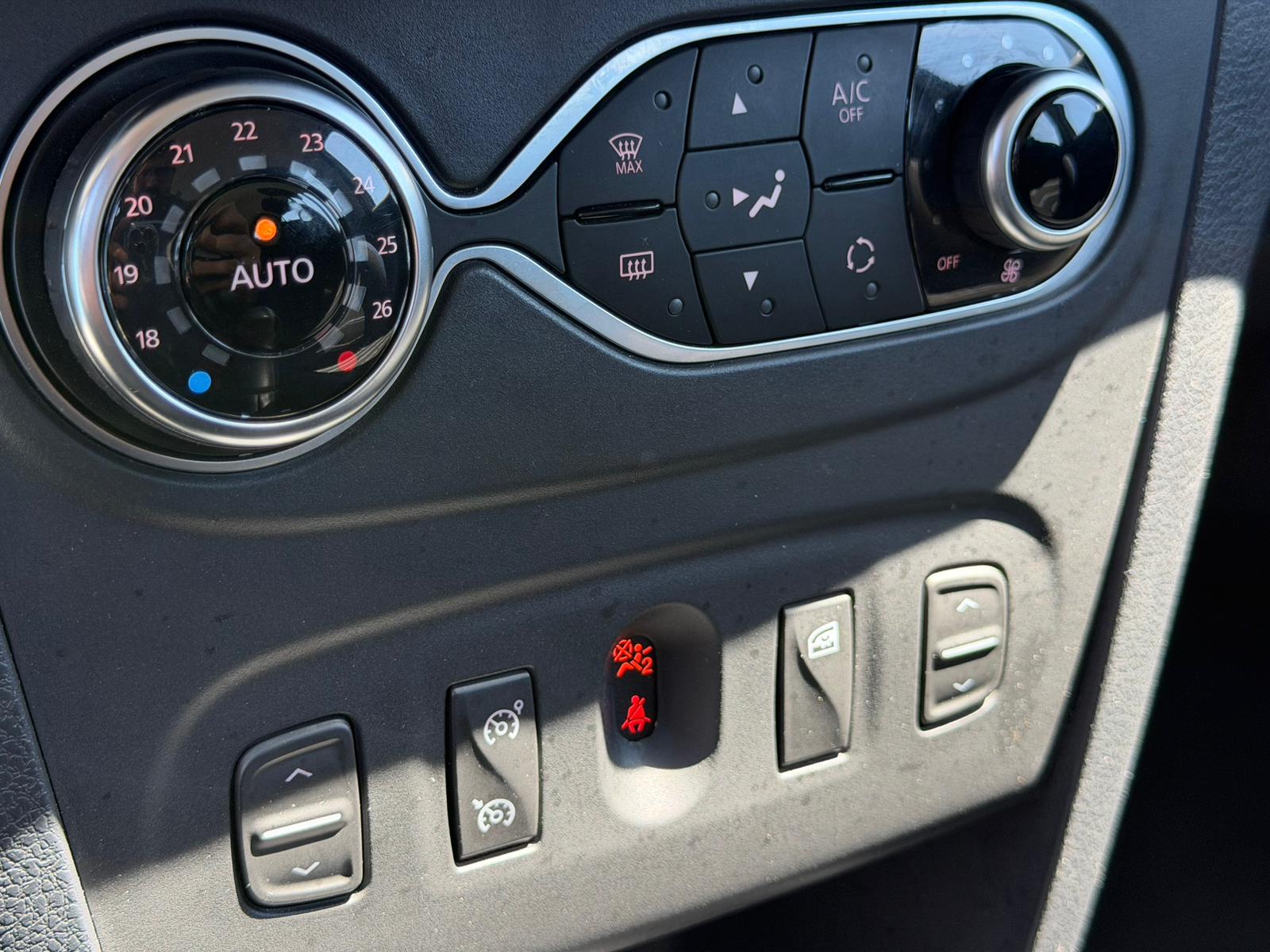 DACIA Sandero TCe 90 Celebration-image-11