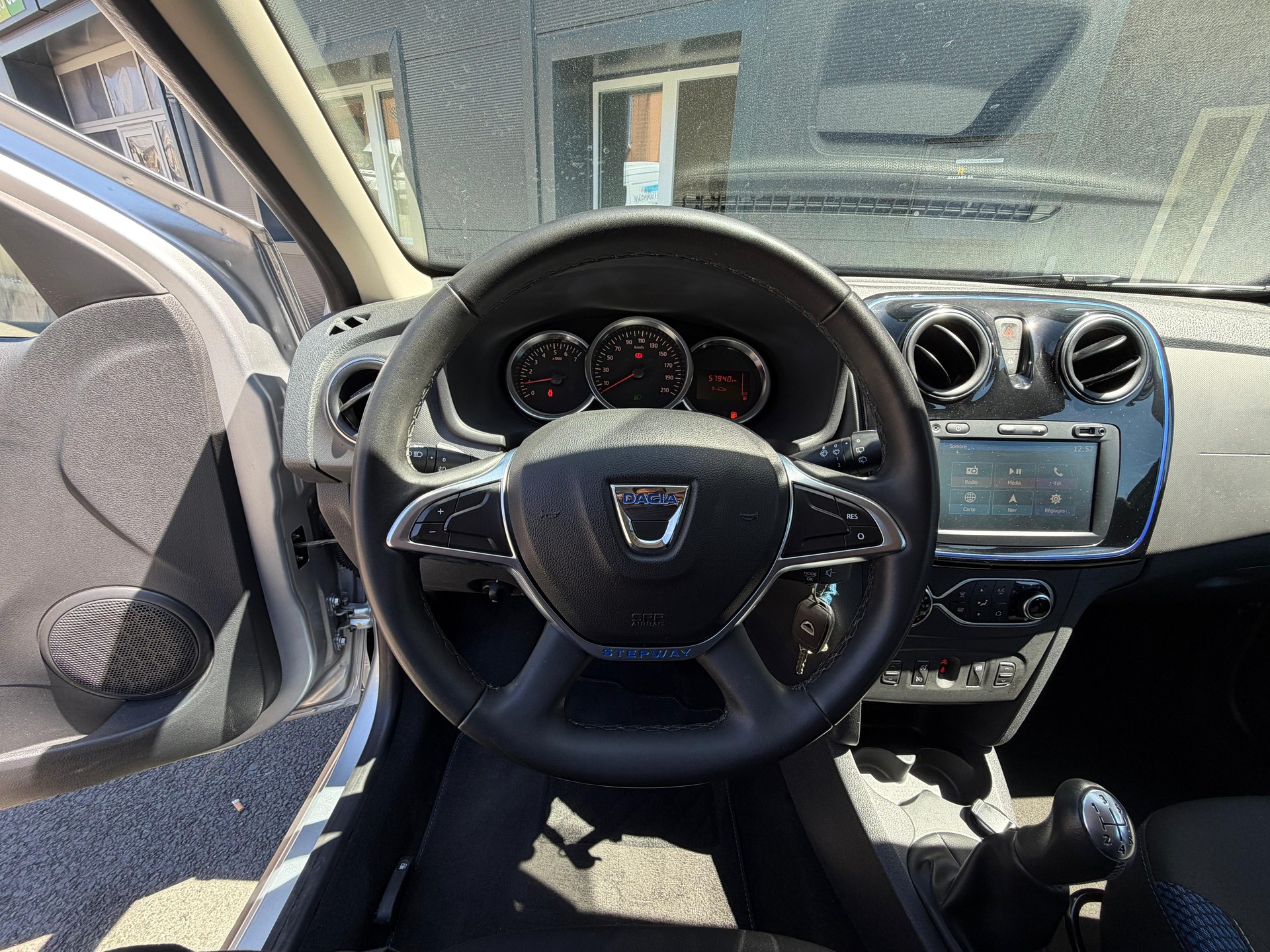 DACIA Sandero TCe 90 Celebration-image-9