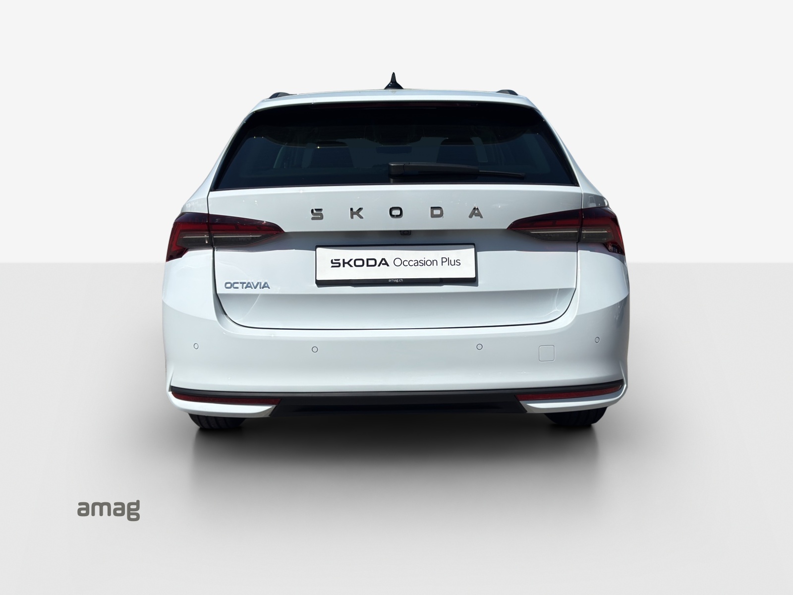 SKODA Octavia Combi 1.5 TSI mHEV DSG Selection Launch-image-3