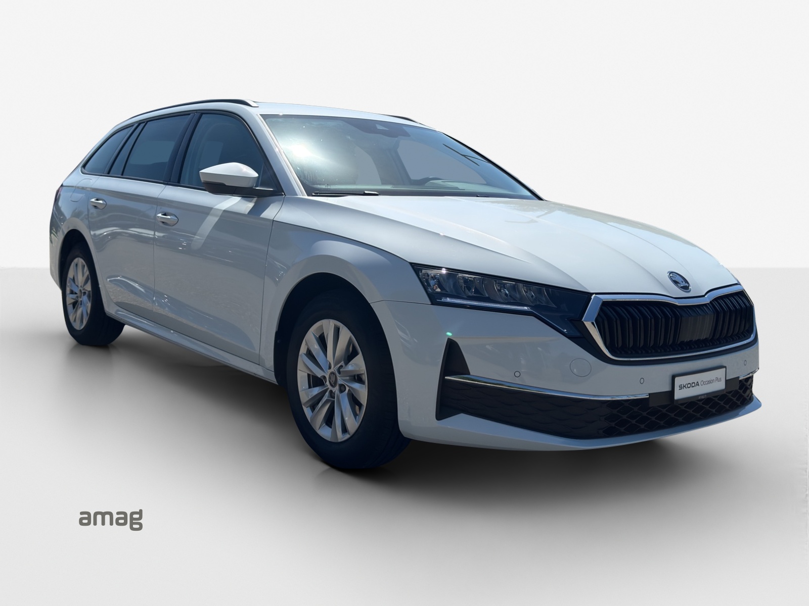 SKODA Octavia Combi 1.5 TSI mHEV DSG Selection Launch-image-5
