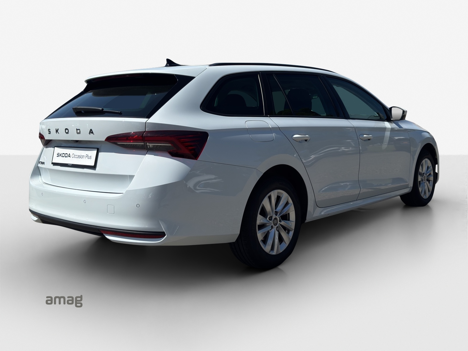 SKODA Octavia Combi 1.5 TSI mHEV DSG Selection Launch-image-4