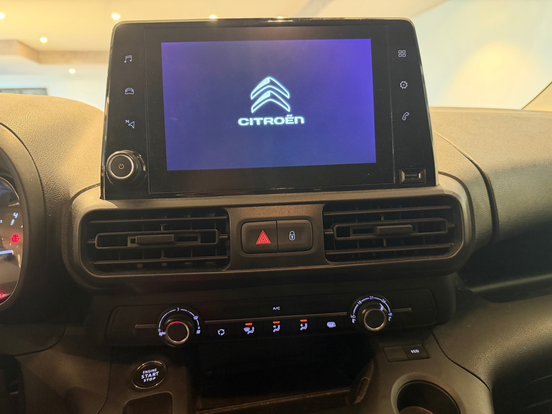 CITROEN Berlingo 1000 Standard 1.5 BlueHDi 130 Driver S/S-image-14