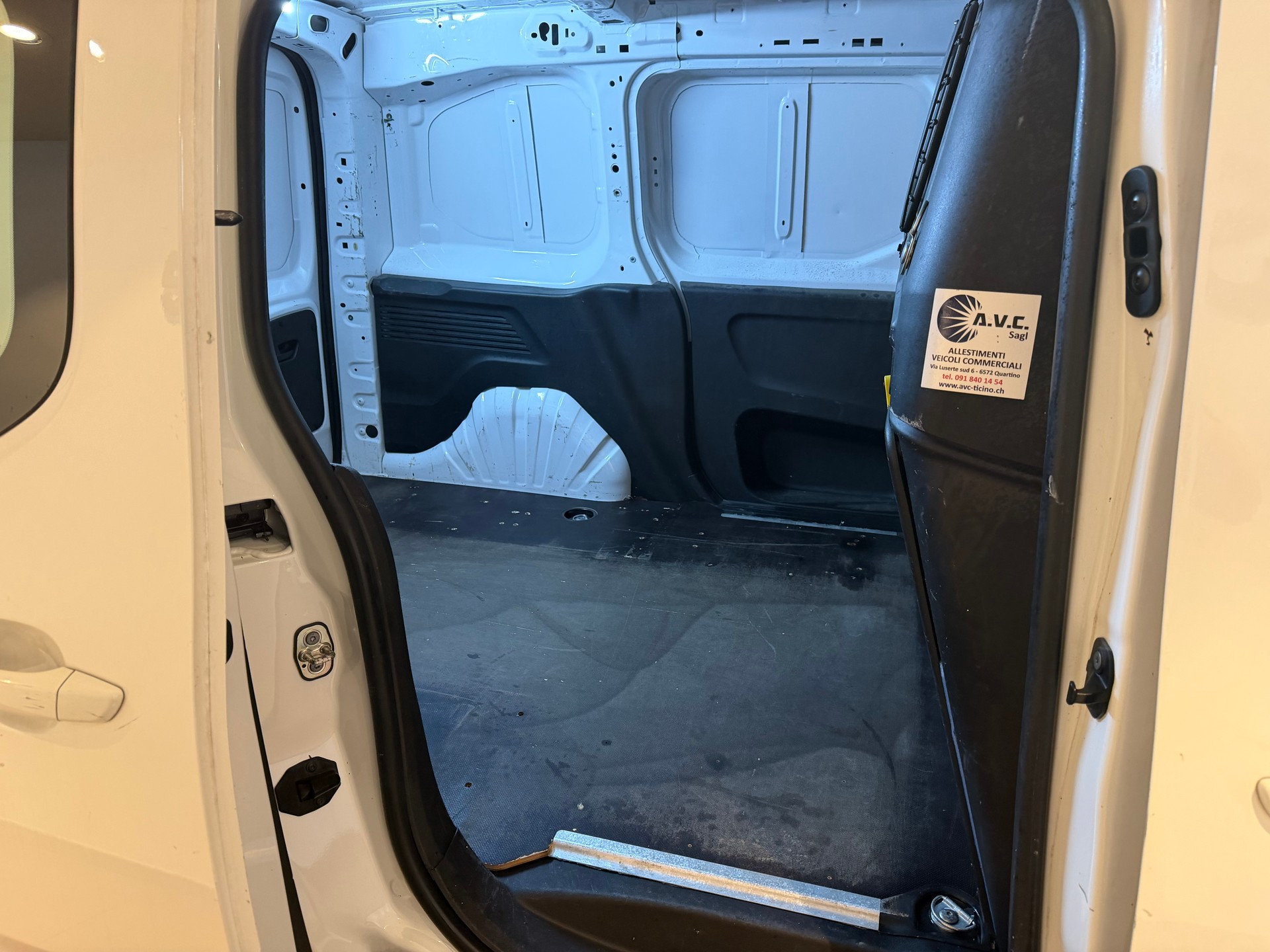CITROEN Berlingo 1000 Standard 1.5 BlueHDi 130 Driver S/S-image-8