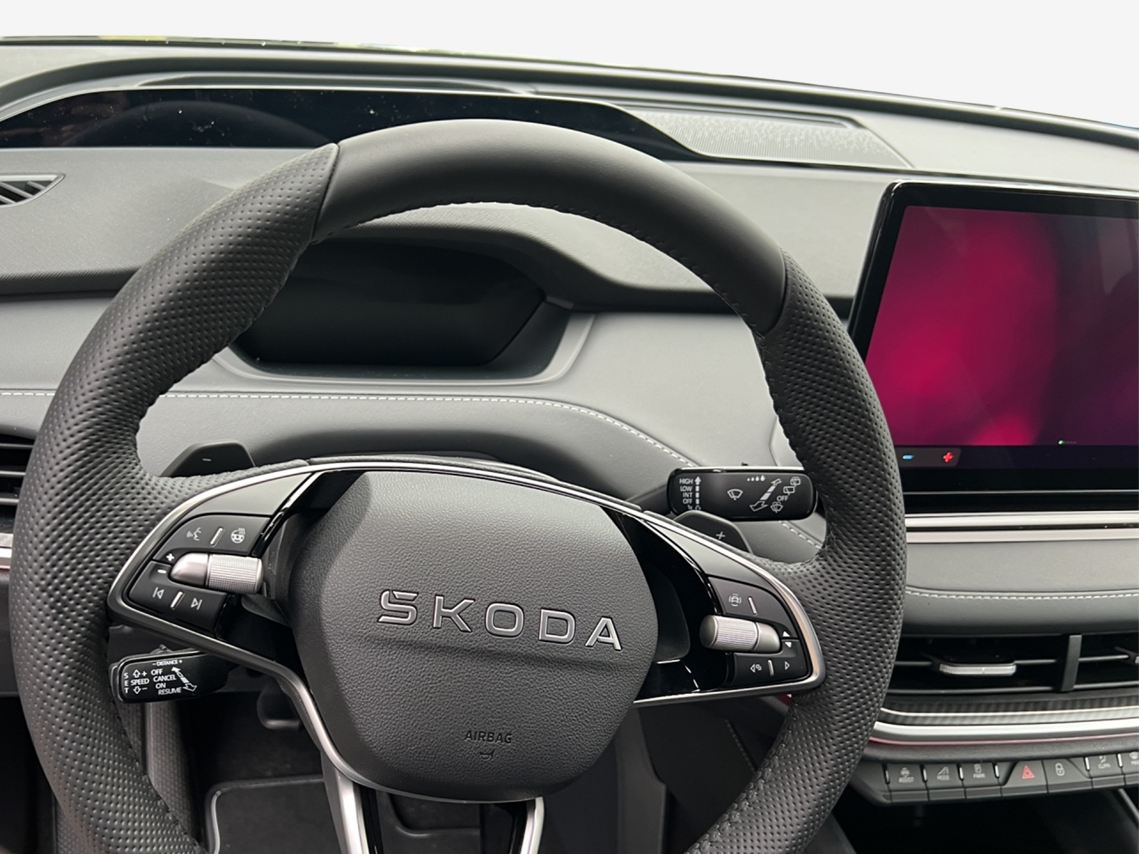 SKODA Enyaq 4x4 RS-image-6