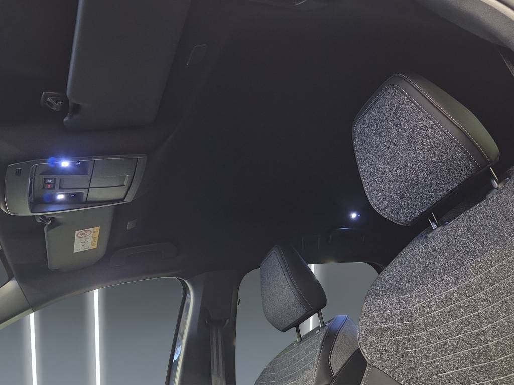 PEUGEOT 5008 195 Plug-in Hybrid e-DCS7 Allure-image-9
