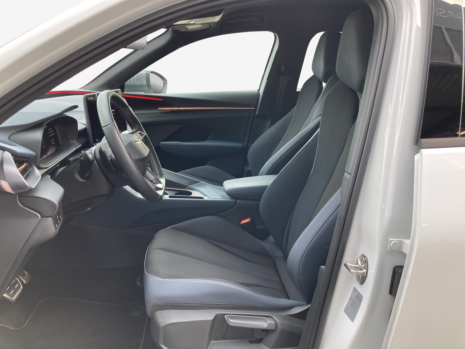 CUPRA Terramar 1.5 eHybrid DSG VZ-image-7