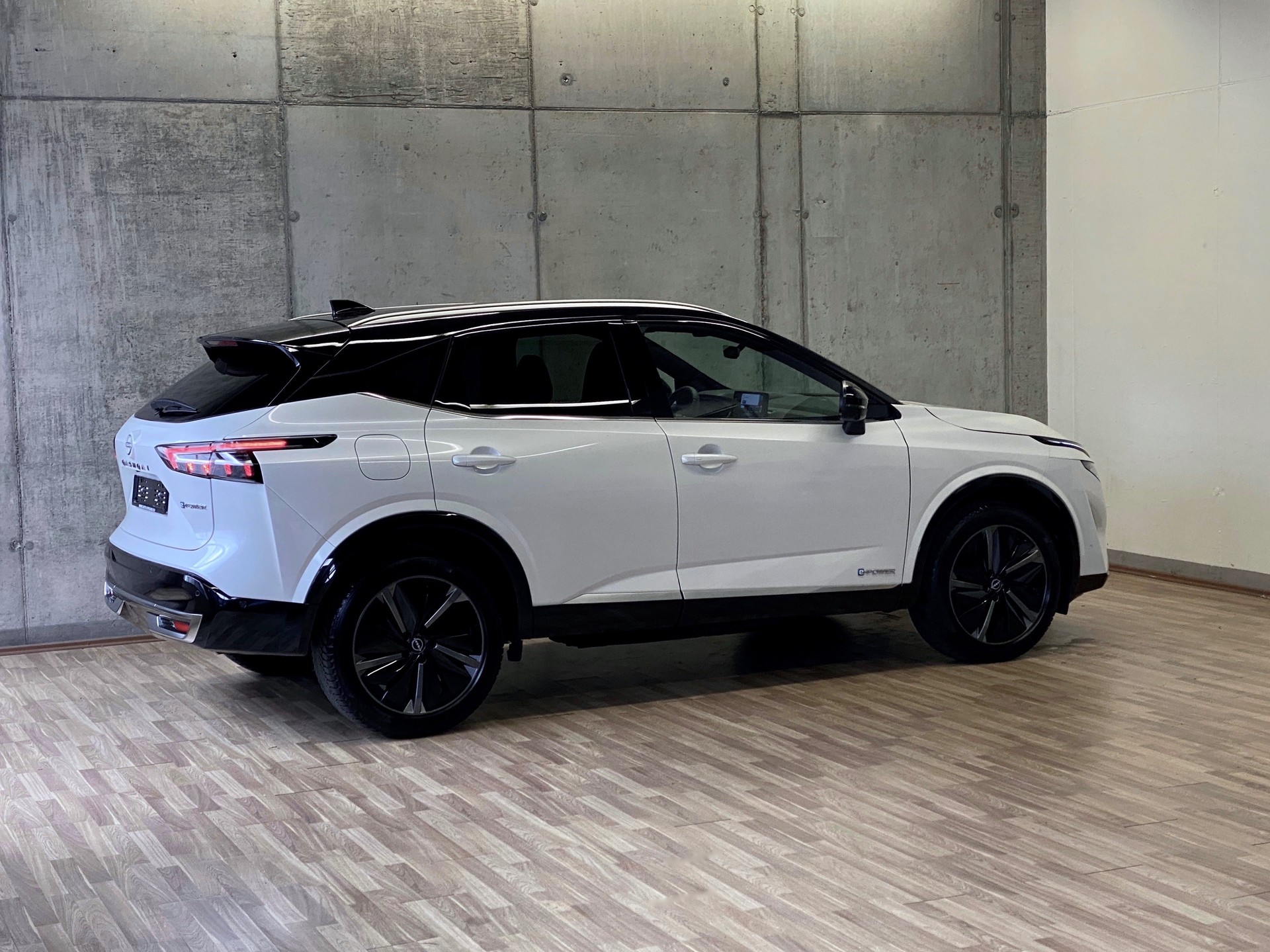 NISSAN Qashqai 1.5 *VC-T*e-Power*Swiss*Tekna*-image-20