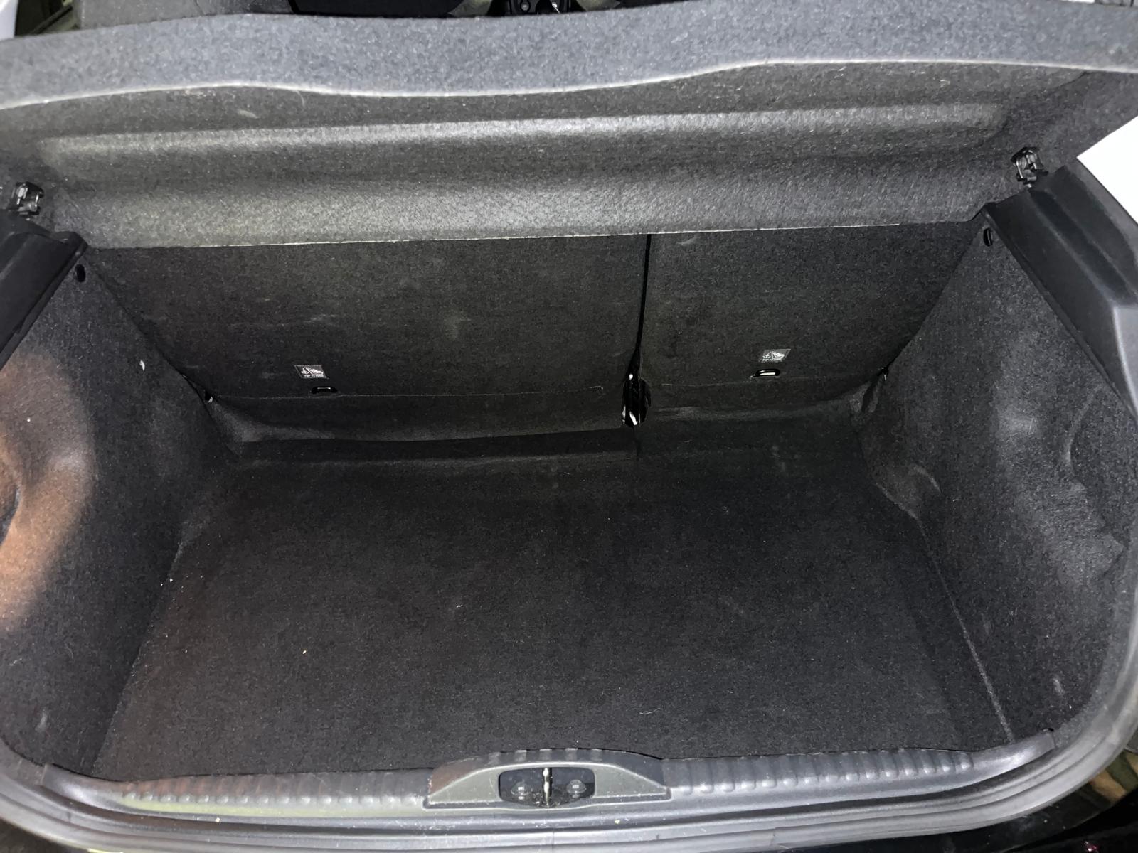 CITROEN 1.2 PureTech Shine-image-4