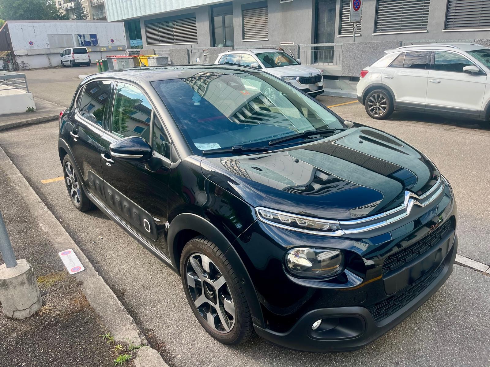 CITROEN 1.2 PureTech Shine-image-0