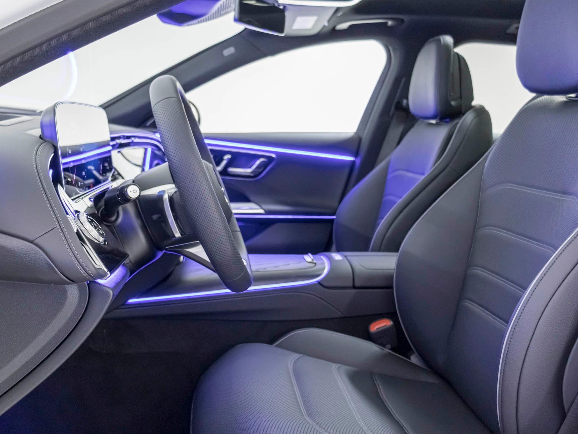 MERCEDES-BENZ E 220 d 4MATIC T-Modell-image-7