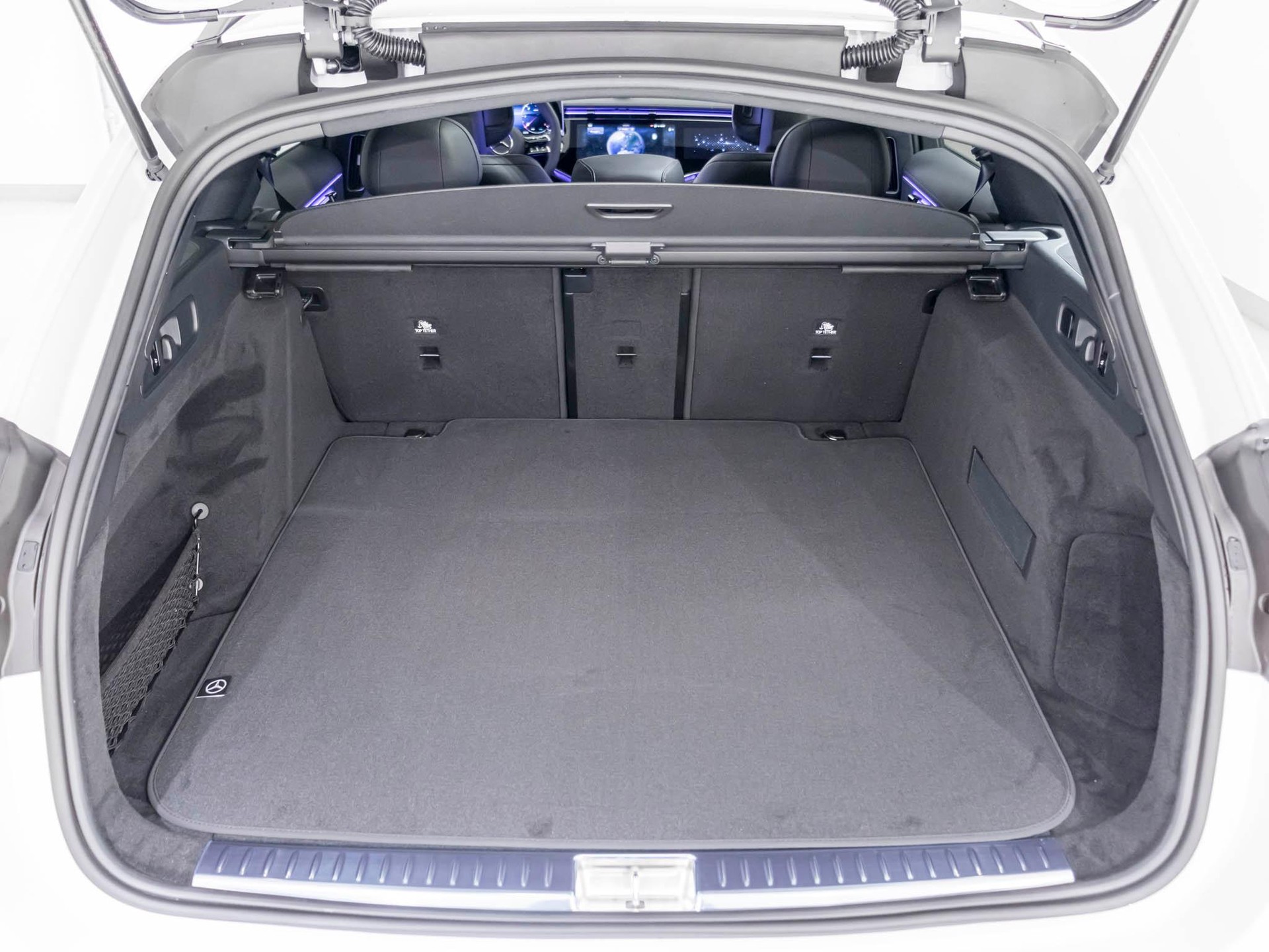 MERCEDES-BENZ E 220 d 4MATIC T-Modell-image-13